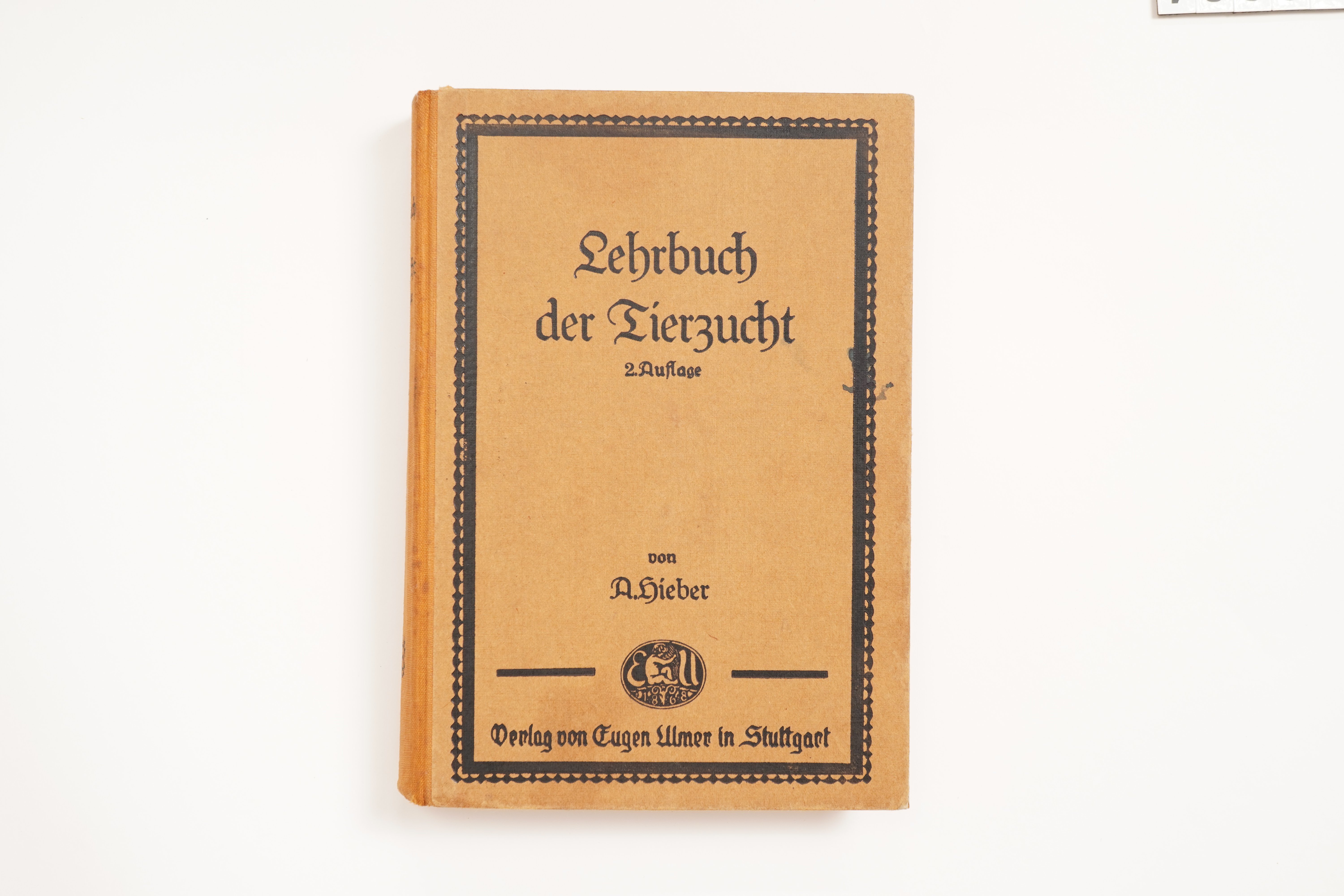 "Lehrbuch der Tierzucht" (Förderkreis Unterjesinger Kelter e.V. CC BY-NC-SA)