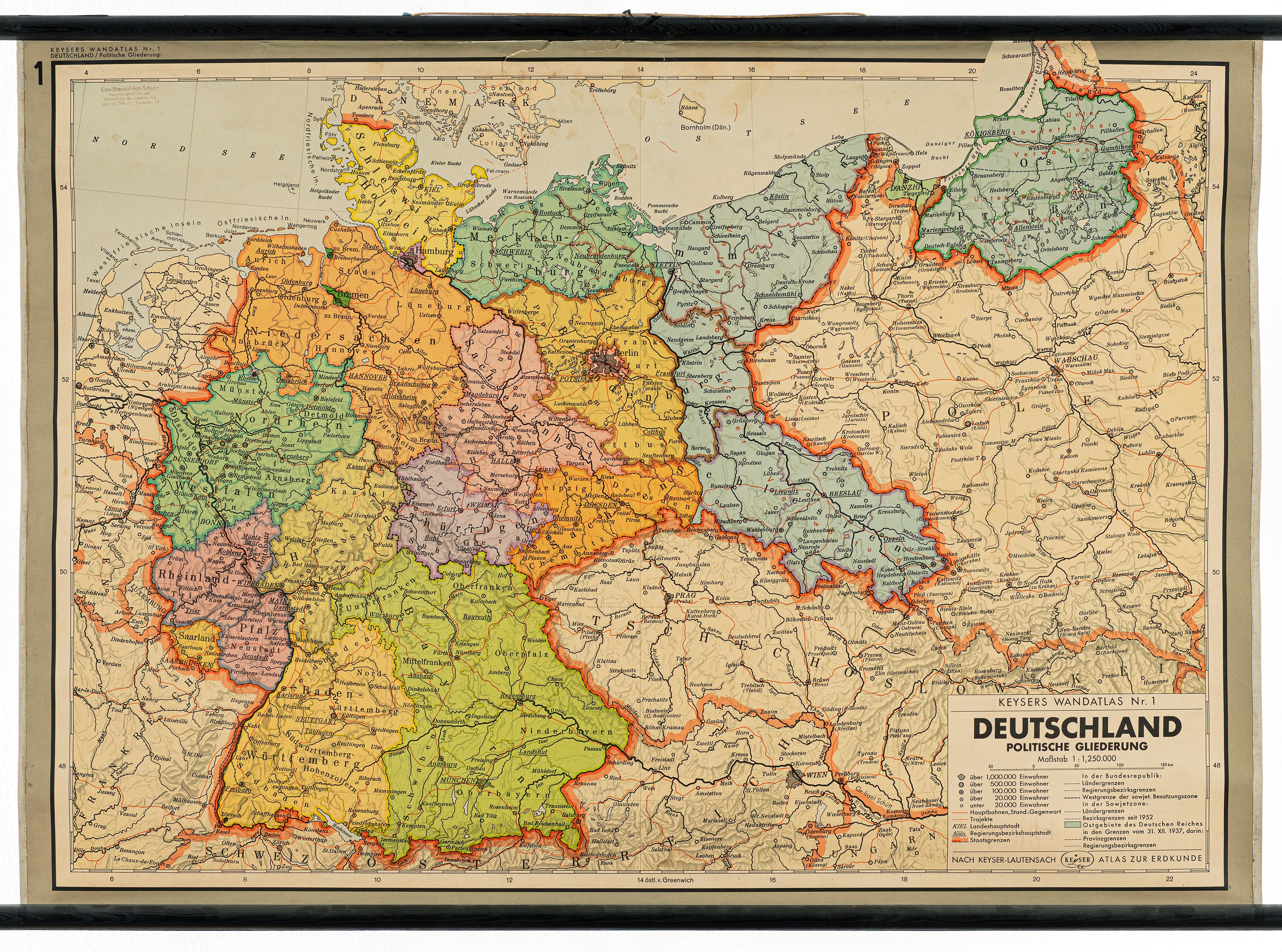 Schulwandkarte "Deutschland. Politische Gliederung" (Mitte Museum/Bezirksamt Mitte von Berlin / Keyser Verlag/Keysersche Verlagsbuchhandlung GmbH CC0)