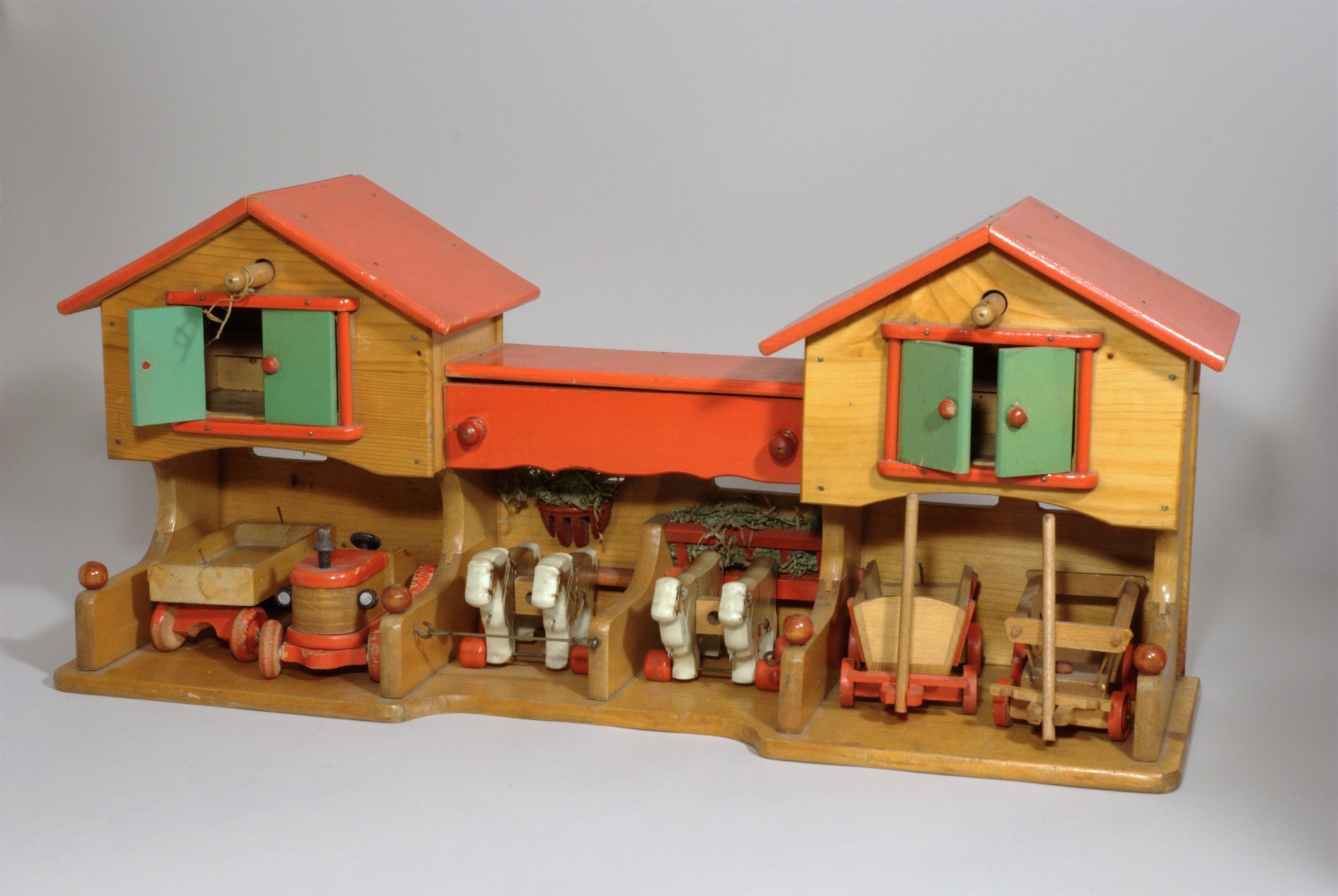 Spielzeugbauernhof (Stiftung Domäne Dahlem - Landgut und Museum, Weiternutzung nur mit Genehmigung des Museums CC BY-NC-SA)