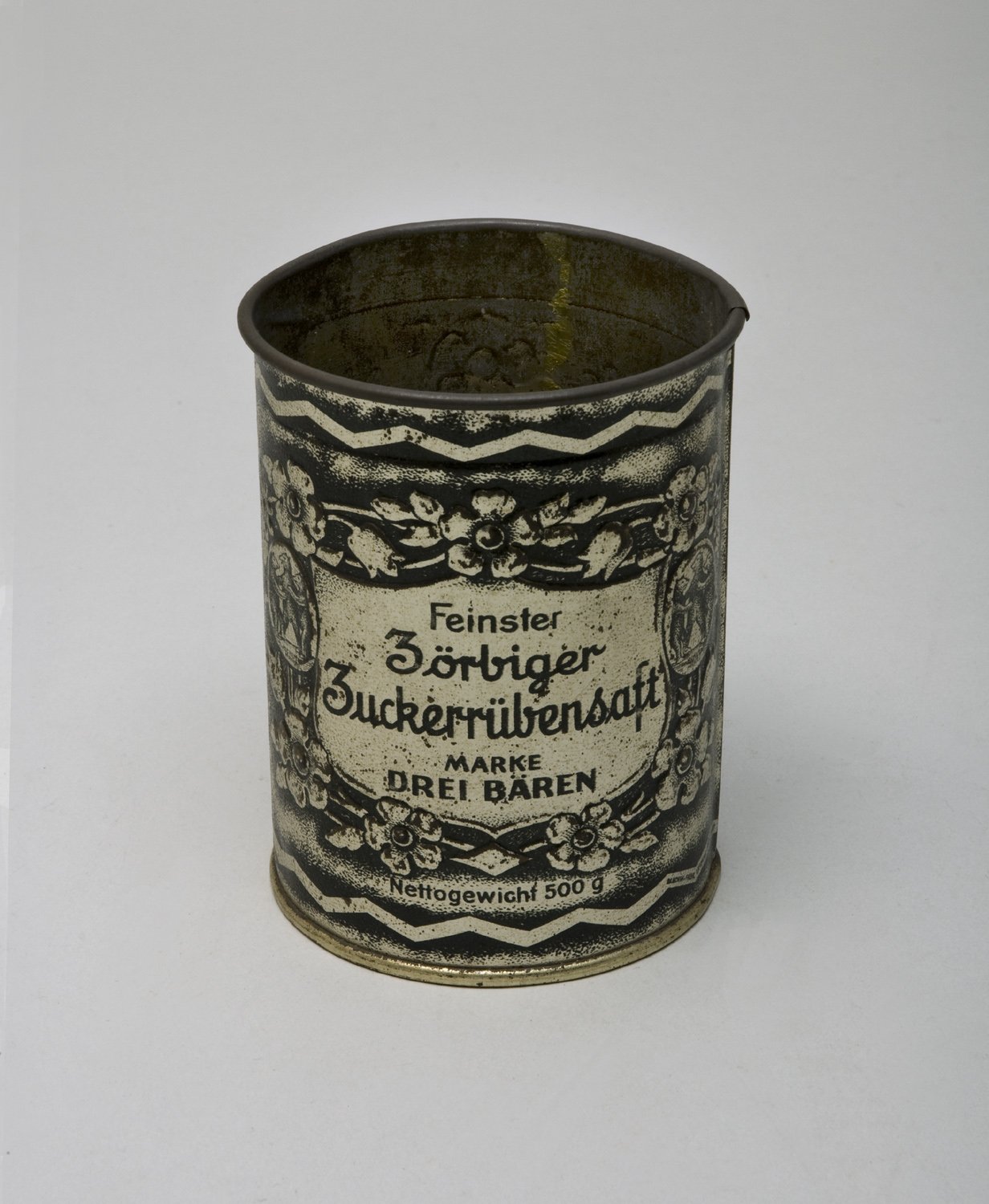 Konservendose für Zuckerrübensaft / Nelken (Stiftung Domäne Dahlem - Landgut und Museum, Weiternutzung nur mit Genehmigung des Museums CC BY-NC-SA)
