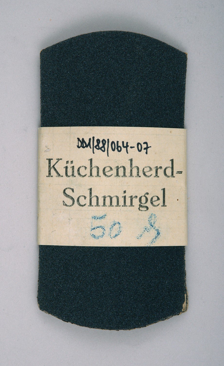 Herdreiniger "Küchenherd-Schmirgel" (Stiftung Domäne Dahlem - Landgut und Museum, Weiternutzung nur mit Genehmigung des Museums CC BY-NC-SA)