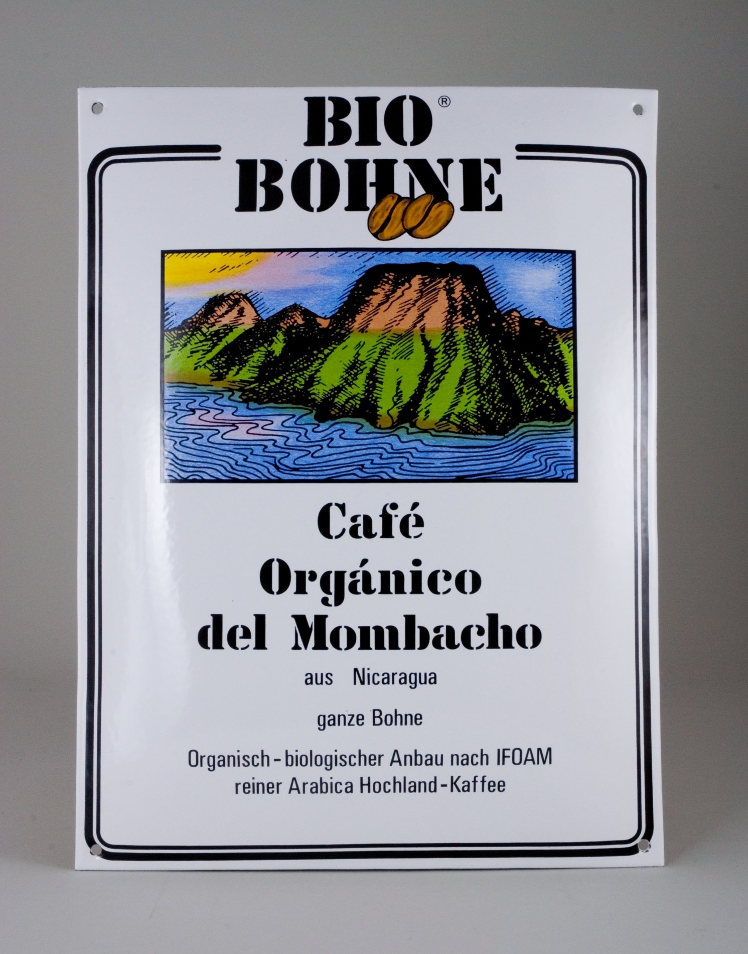 Emailschild mit Werbung für "Bio Bohne"-Kaffee (Stiftung Domäne Dahlem - Landgut und Museum, Weiternutzung nur mit Genehmigung des Museums CC BY-NC-SA)