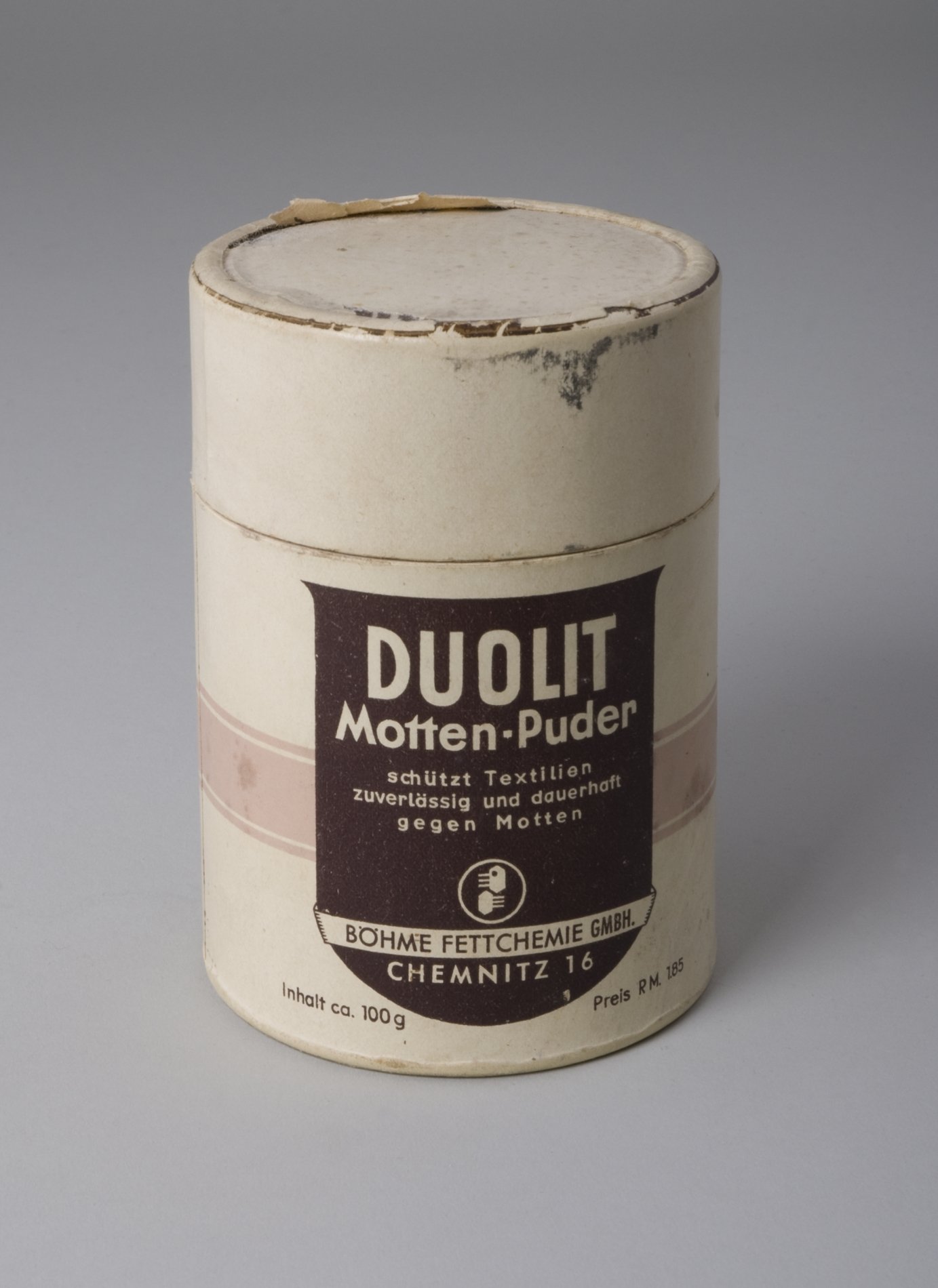 Pappdose "DUOLIT Motten-Puder" (Stiftung Domäne Dahlem - Landgut und Museum, Weiternutzung nur mit Genehmigung des Museums CC BY-NC-SA)