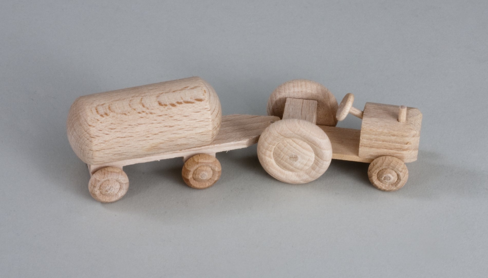 Spielzeug - Güllefahrzeug mit Traktor (Stiftung Domäne Dahlem - Landgut und Museum, Weiternutzung nur mit Genehmigung des Museums CC BY-NC-SA)
