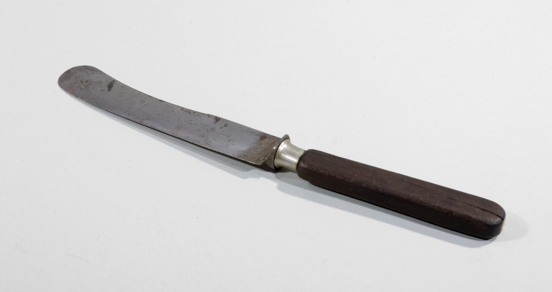 Messer "Abr. KNYN Gräfrath-Solingen" mit Holzgriff (Stiftung Domäne Dahlem - Landgut und Museum, Weiternutzung nur mit Genehmigung des Museums CC BY-NC-SA)