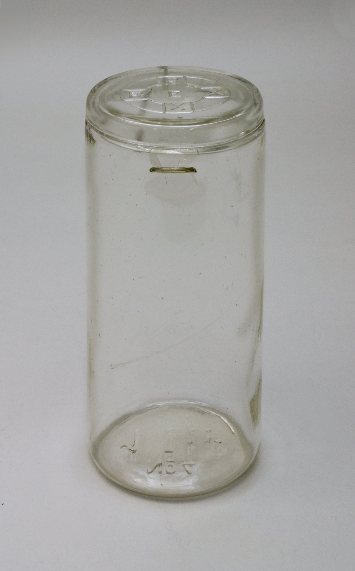 Konservenglas mit Deckel "Rex No.4 1 Ltr." (Stiftung Domäne Dahlem - Landgut und Museum, Weiternutzung nur mit Genehmigung des Museums CC BY-NC-SA)