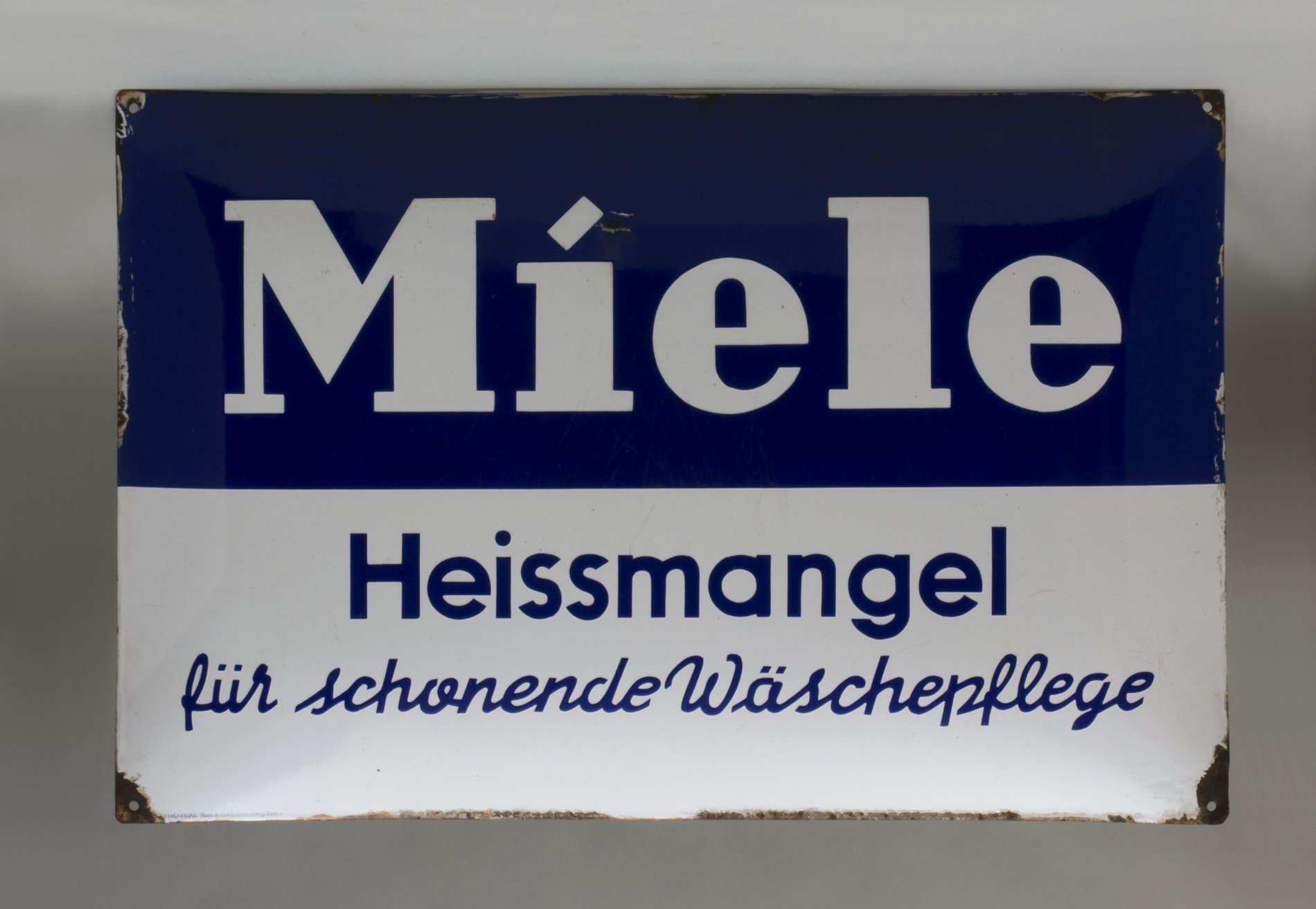 Werbeschild "Miele" (Stiftung Domäne Dahlem - Landgut und Museum, Weiternutzung nur mit Genehmigung des Museums CC BY-NC-SA)