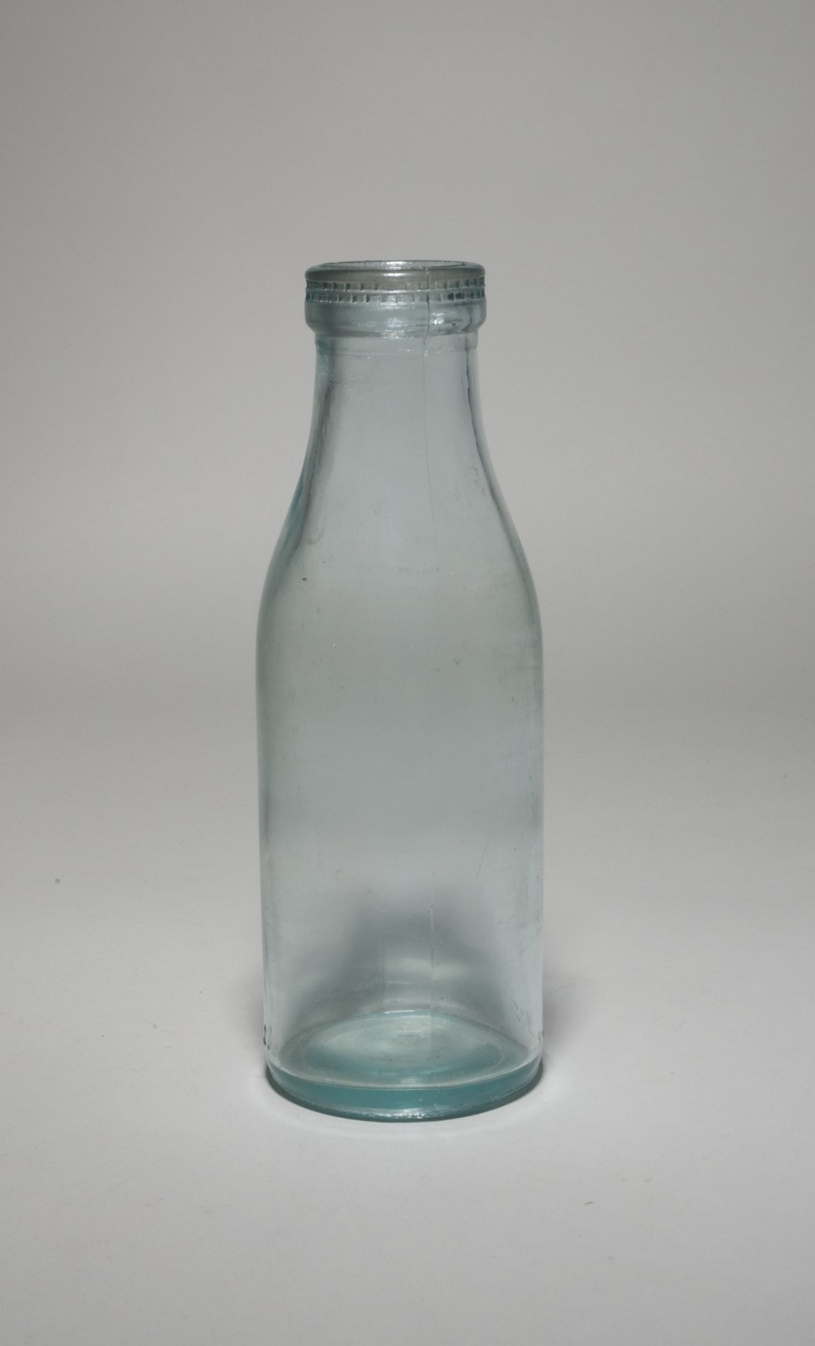 Milchflasche (Stiftung Domäne Dahlem - Landgut und Museum, Weiternutzung nur mit Genehmigung des Museums CC BY-NC-SA)