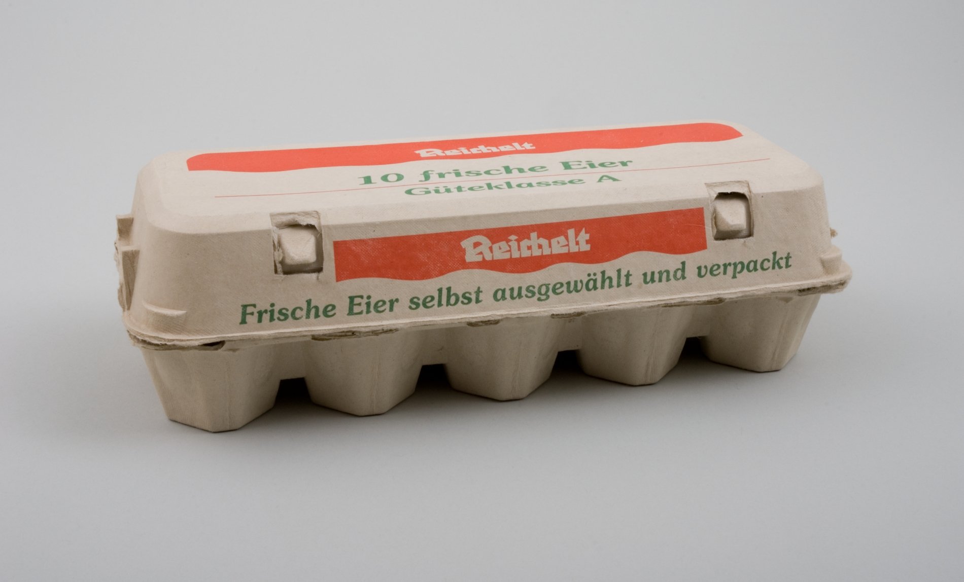 Drei Verpackungen für frische Eier (Stiftung Domäne Dahlem - Landgut und Museum, Weiternutzung nur mit Genehmigung des Museums CC BY-NC-SA)