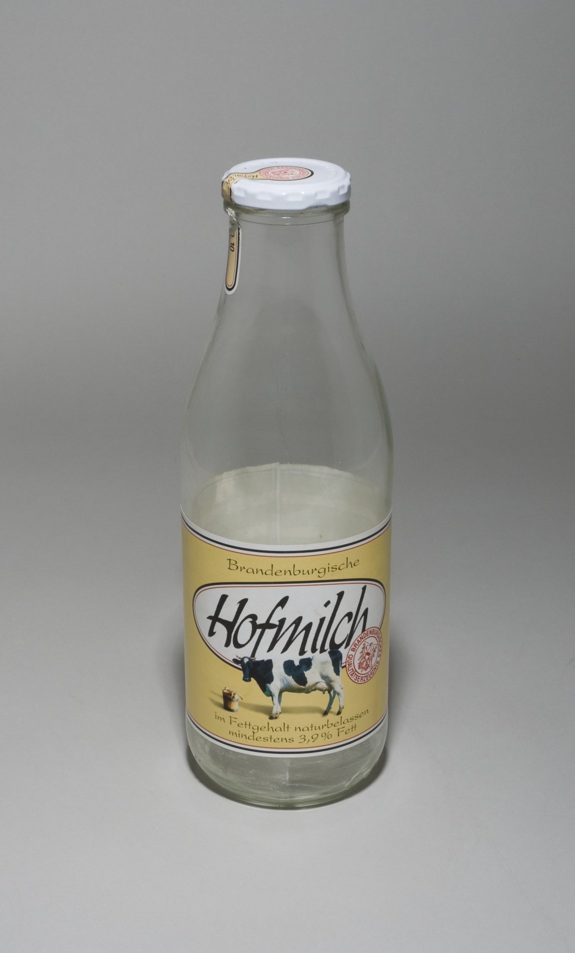 Milchflasche "Brandenburgische Hofmilch" (Stiftung Domäne Dahlem - Landgut und Museum, Weiternutzung nur mit Genehmigung des Museums CC BY-NC-SA)