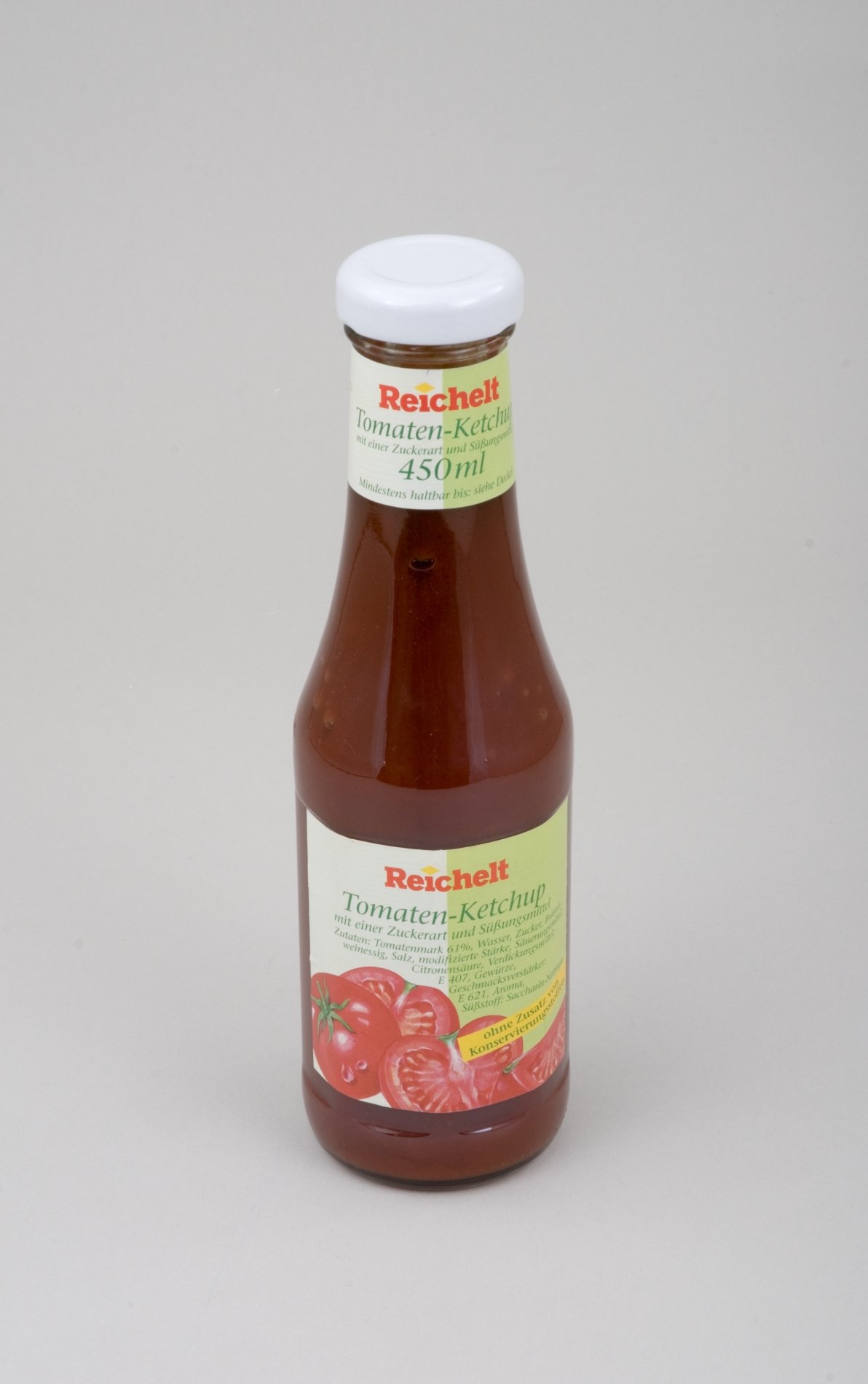 Warenmuster "Tomaten- Ketchup" der Eigenmarke "Reichelt" (Stiftung Domäne Dahlem - Landgut und Museum, Weiternutzung nur mit Genehmigung des Museums CC BY-NC-SA)