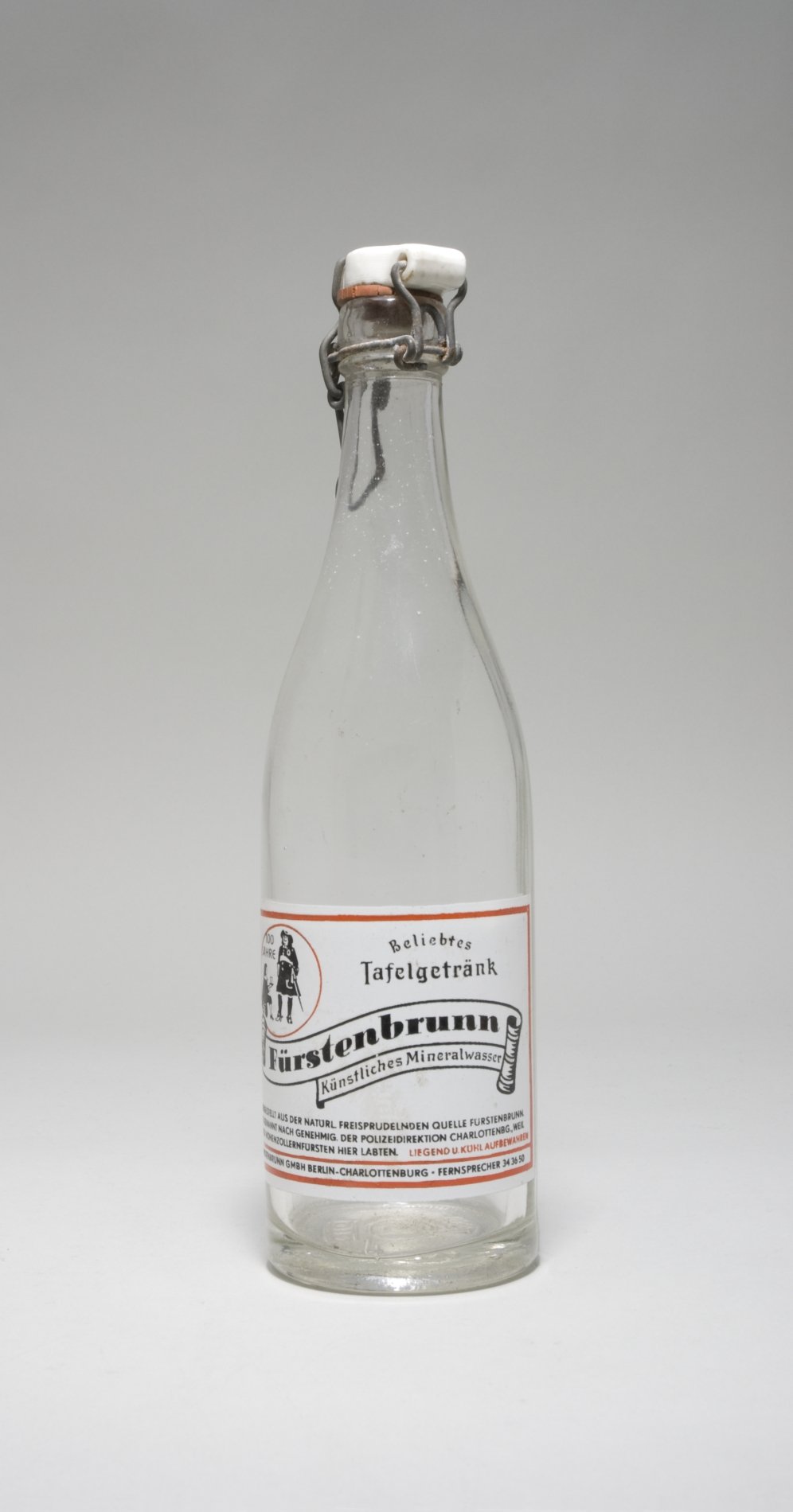 Flasche "Fürstenbrunn - Kurfürstliches Mineralwasser", mit Bügelverschluss (Stiftung Domäne Dahlem - Landgut und Museum, Weiternutzung nur mit Genehmigung des Museums CC BY-NC-SA)