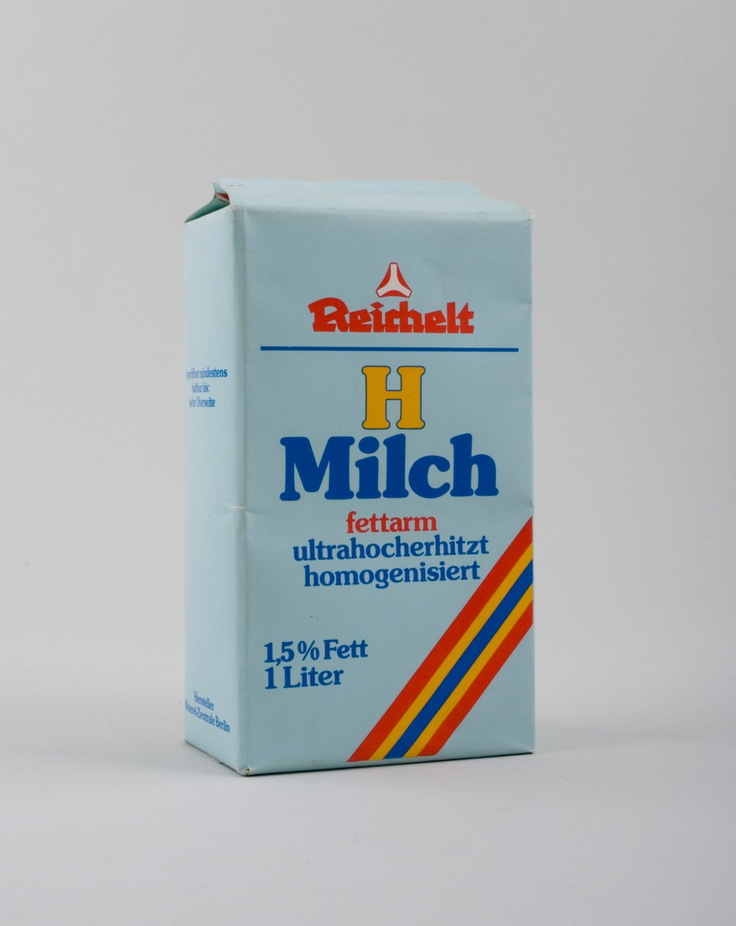 Verpackungs-Muster für "H-Milch" der Firma "Reichelt" (Stiftung Domäne Dahlem - Landgut und Museum, Weiternutzung nur mit Genehmigung des Museums CC BY-NC-SA)