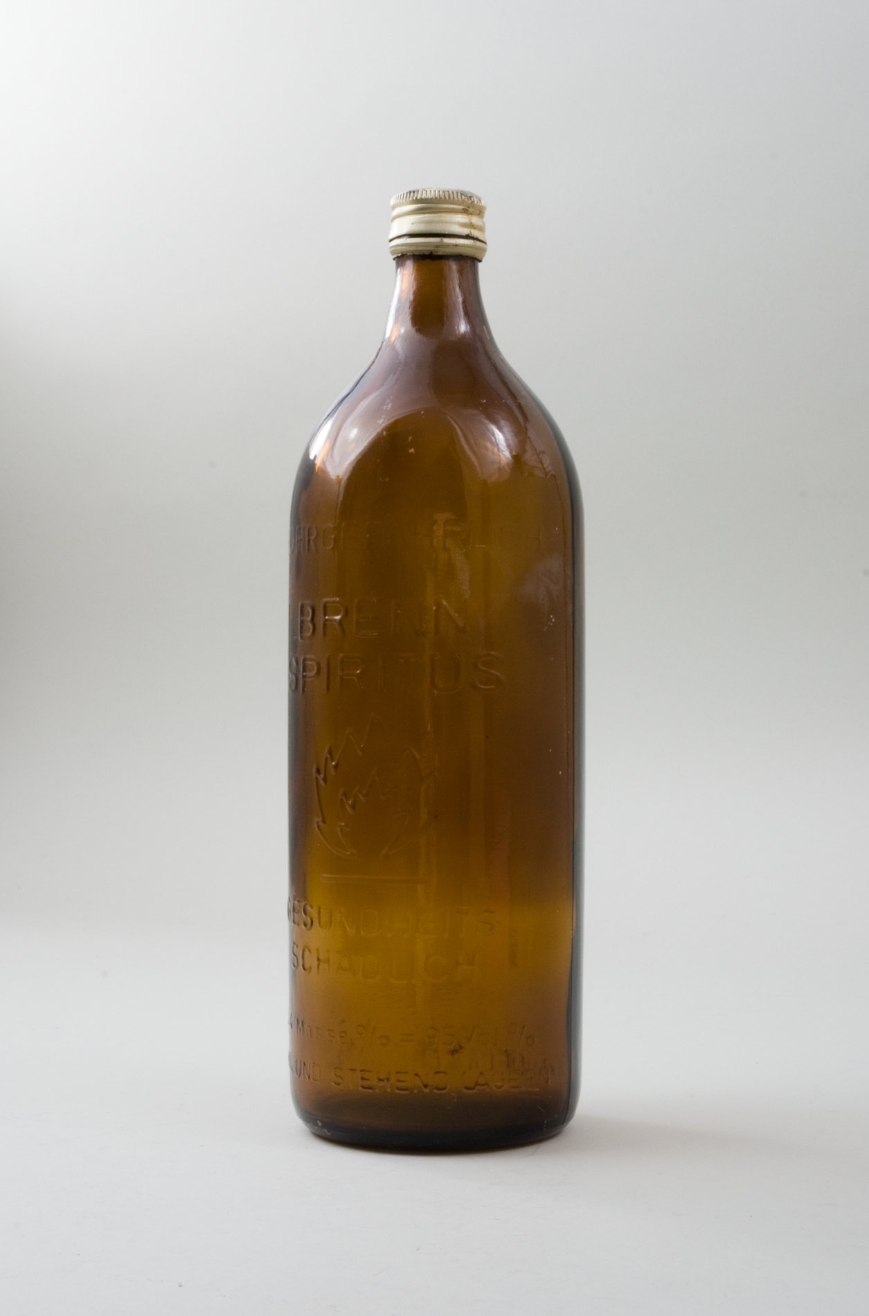 Flasche Brennspiritus (Stiftung Domäne Dahlem - Landgut und Museum, Weiternutzung nur mit Genehmigung des Museums CC BY-NC-SA)