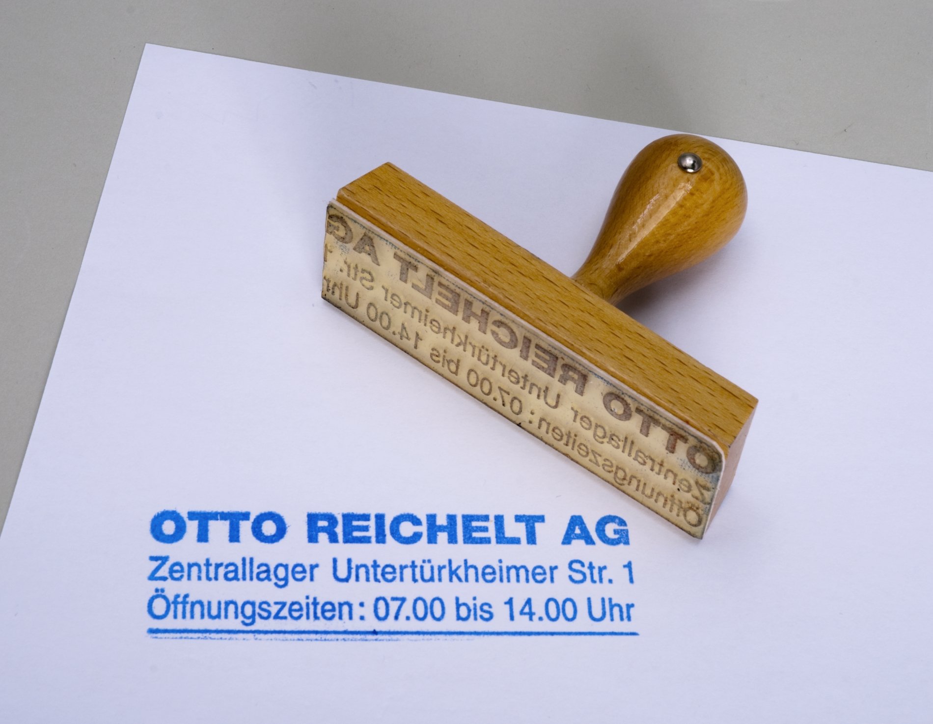 Zwei Stempel "Otto Reichelt AG" (Stiftung Domäne Dahlem - Landgut und Museum, Weiternutzung nur mit Genehmigung des Museums CC BY-NC-SA)