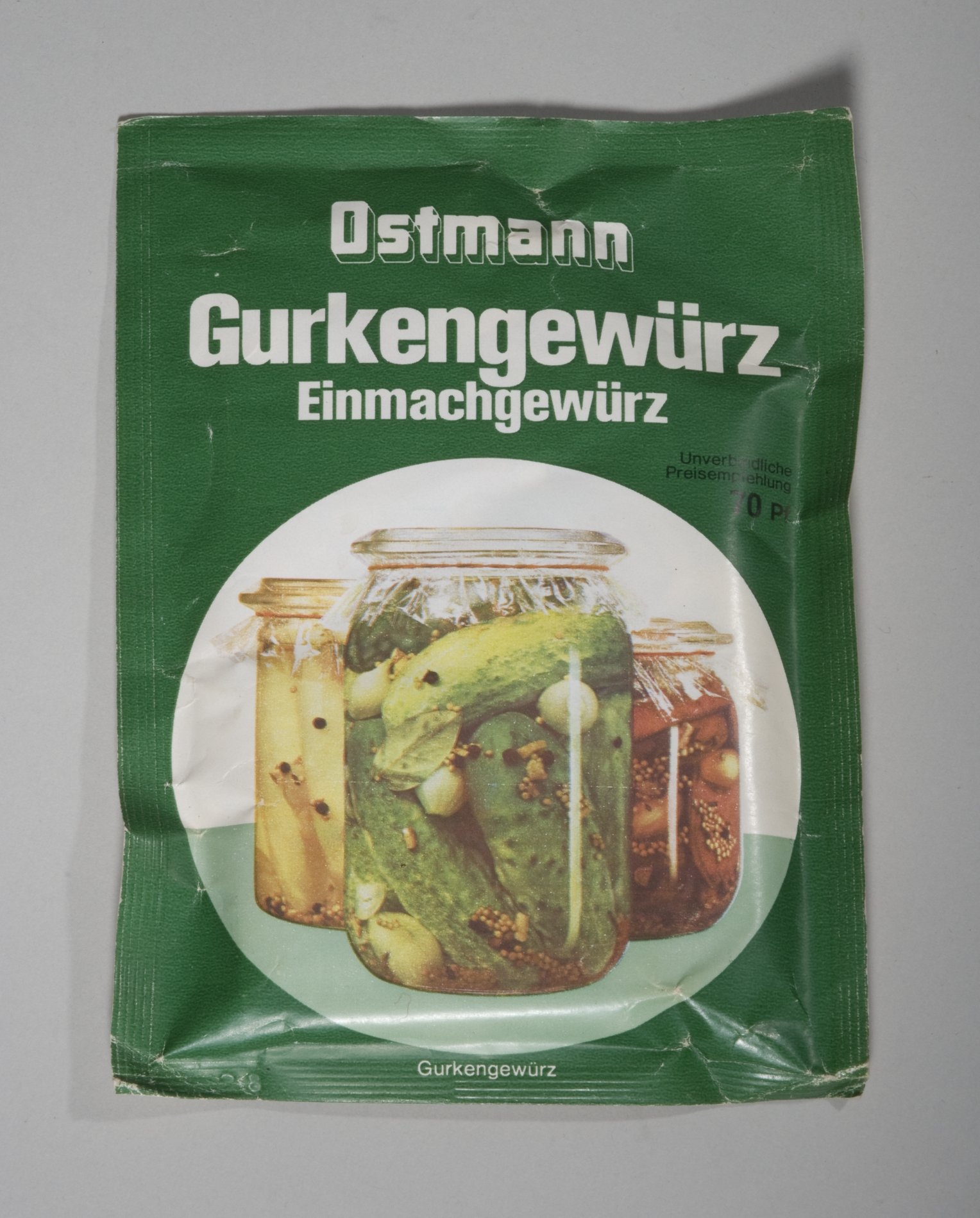 Verpackung Gurkengewürz "Ostmann" (Stiftung Domäne Dahlem - Landgut und Museum, Weiternutzung nur mit Genehmigung des Museums CC BY-NC-SA)
