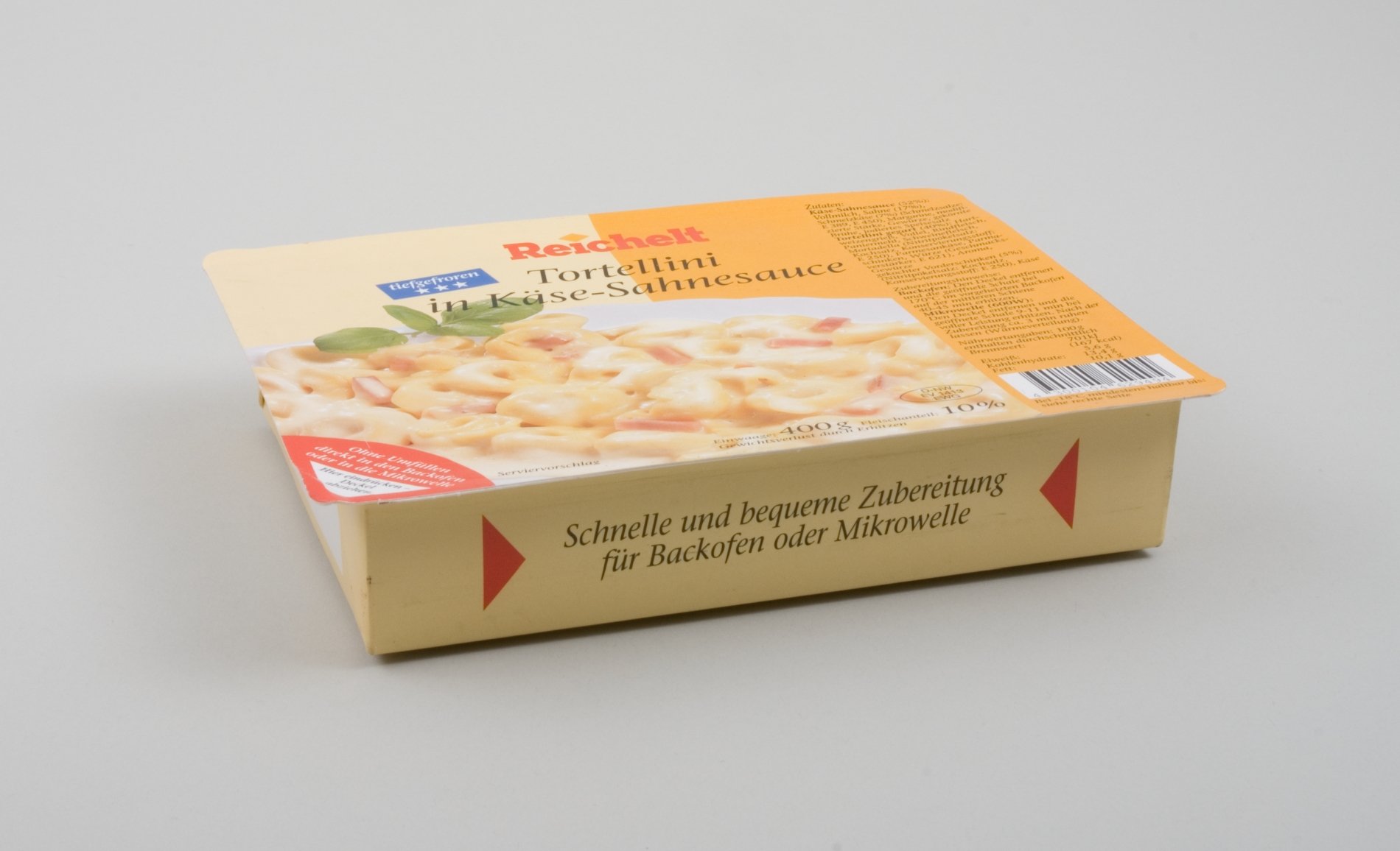 Fertiggericht- Verpackung für "Tortellini in Käse-Sahnesauce" der Firma "Reichelt" (Stiftung Domäne Dahlem - Landgut und Museum, Weiternutzung nur mit Genehmigung des Museums CC BY-NC-SA)