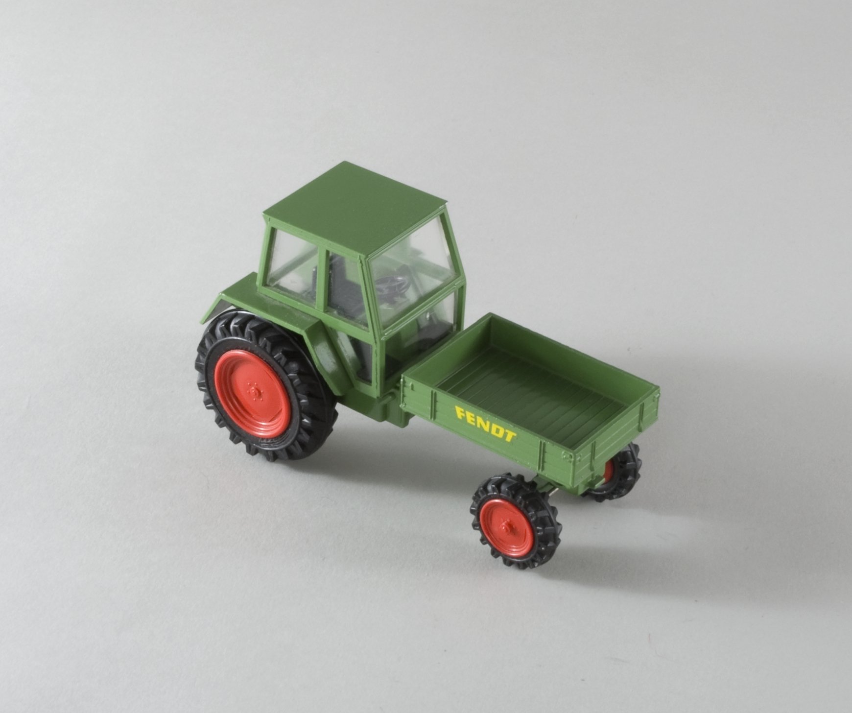Spielzeugmodell: "Fendt" - Traktor (Stiftung Domäne Dahlem - Landgut und Museum, Weiternutzung nur mit Genehmigung des Museums CC BY-NC-SA)