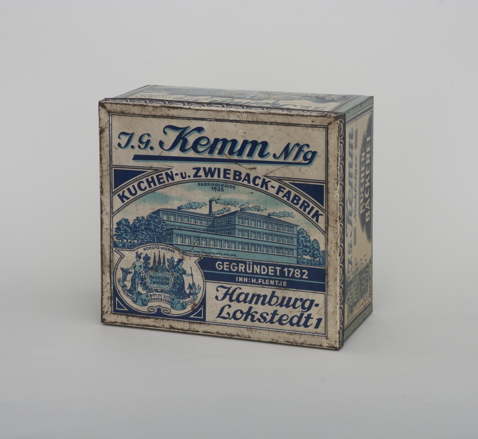 Dose für Backwaren von "J. G. Kemm Nachfolger" (Stiftung Domäne Dahlem - Landgut und Museum, Weiternutzung nur mit Genehmigung des Museums CC BY-NC-SA)