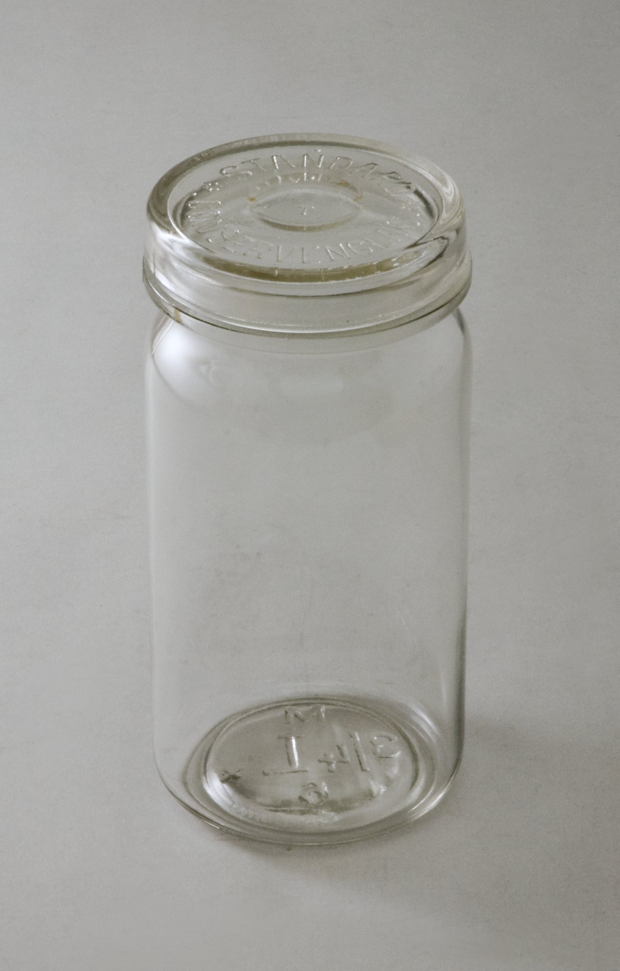 Einkochglas "Standard-Konservenglas" (Stiftung Domäne Dahlem - Landgut und Museum, Weiternutzung nur mit Genehmigung des Museums CC BY-NC-SA)