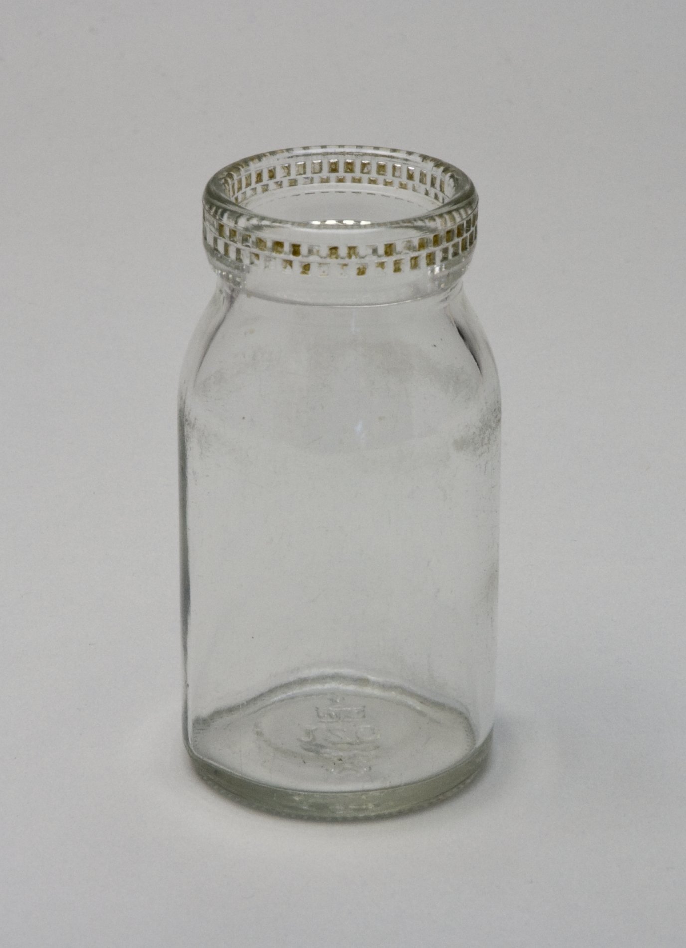 Joghurtglas (Stiftung Domäne Dahlem - Landgut und Museum, Weiternutzung nur mit Genehmigung des Museums CC BY-NC-SA)