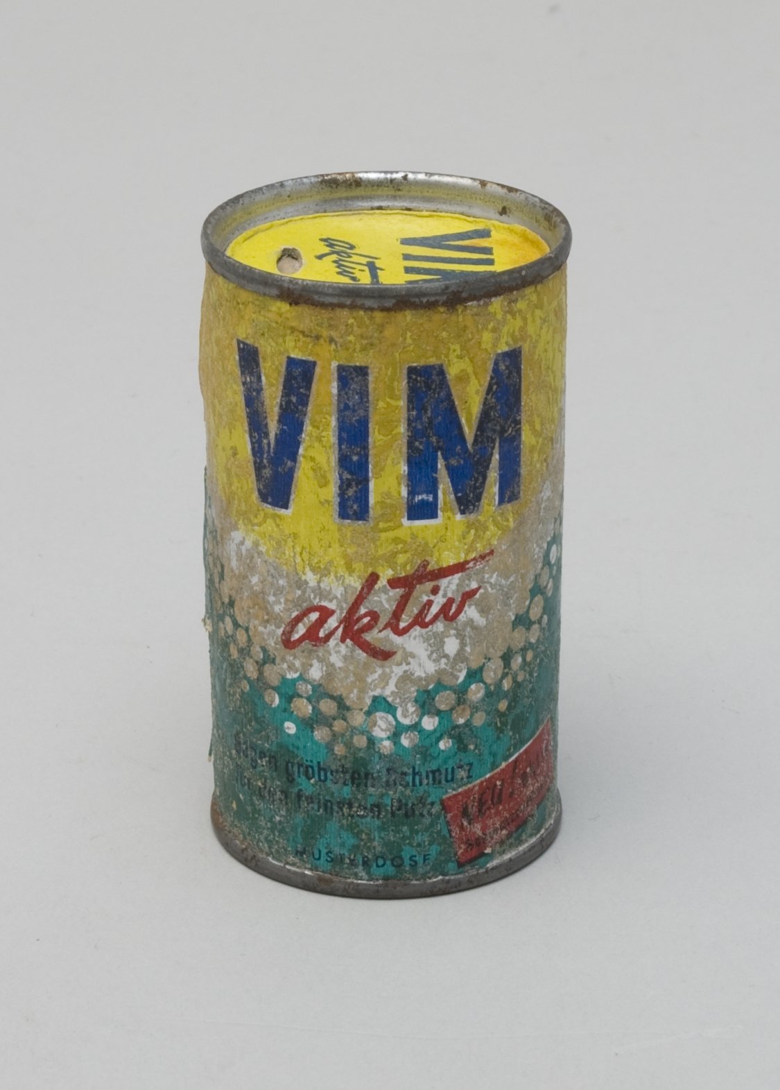 Scheuermittel - Packung "VIM aktiv" - (Stiftung Domäne Dahlem - Landgut und Museum, Weiternutzung nur mit Genehmigung des Museums CC BY-NC-SA)
