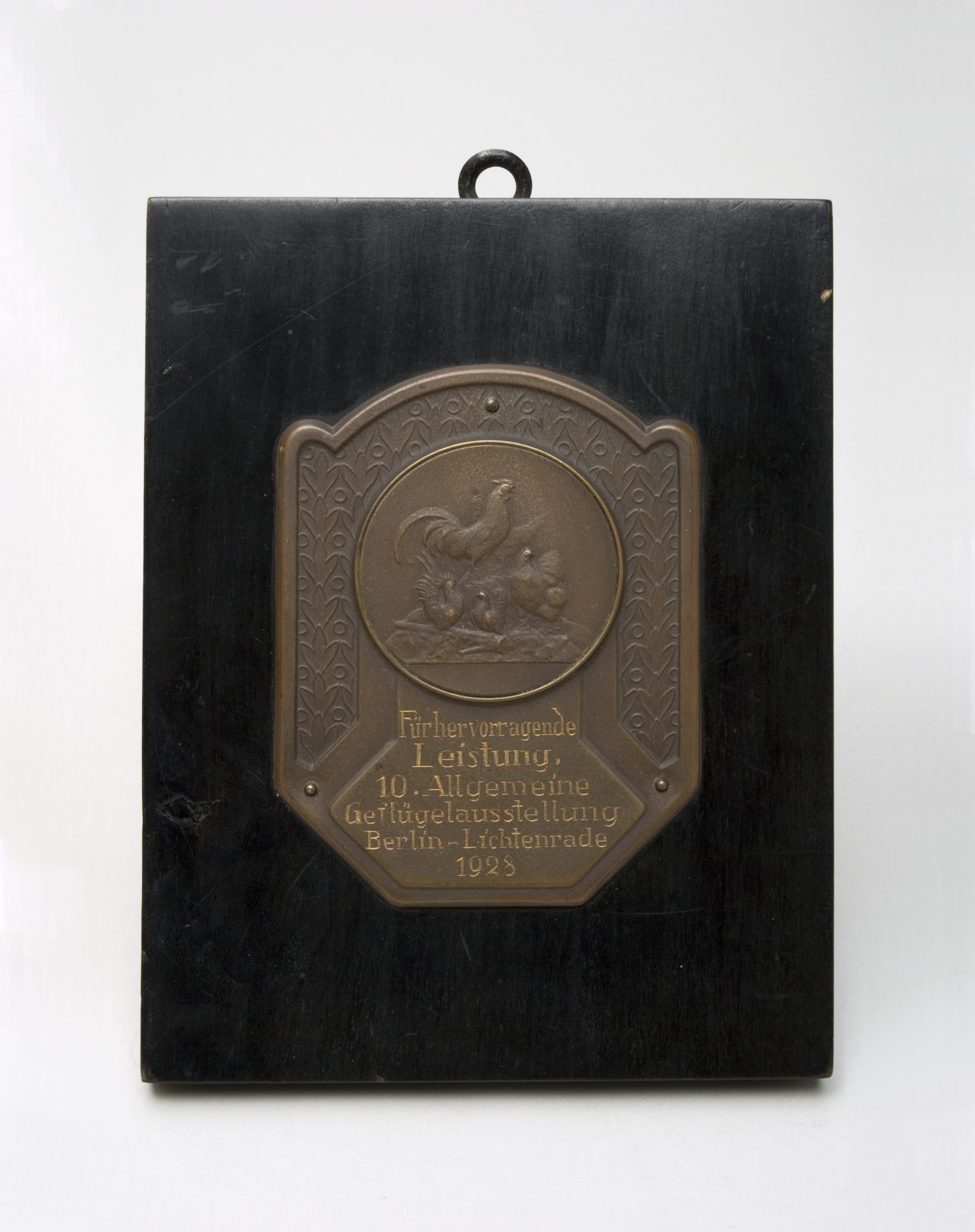 Medaille "10. Allgemeine Geflügelausstellung Berlin-Lichtenrade 1928" (Stiftung Domäne Dahlem - Landgut und Museum, Weiternutzung nur mit Genehmigung des Museums CC BY-NC-SA)