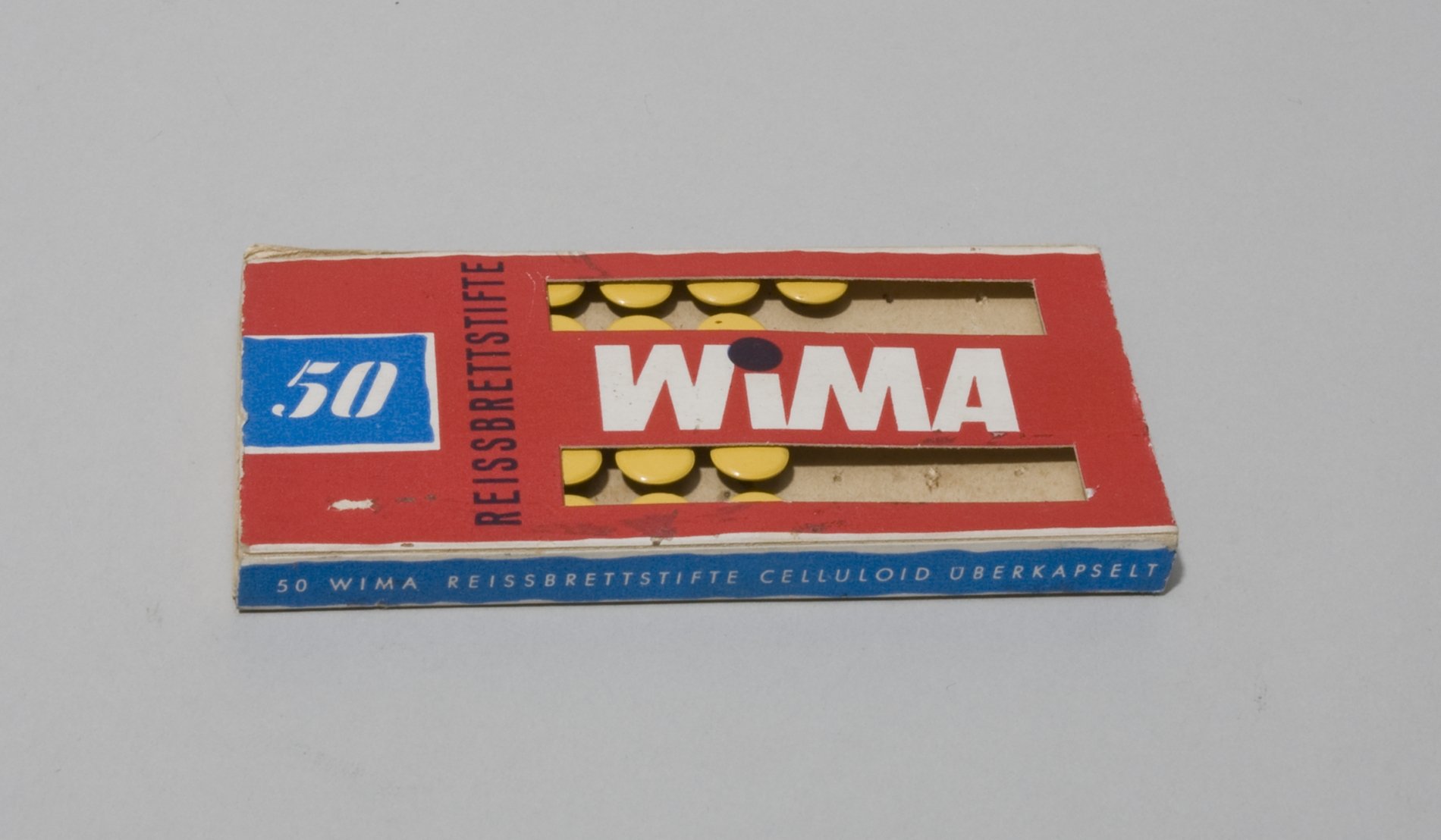 Packung "WIMA" Reissbrettstifte (Stiftung Domäne Dahlem - Landgut und Museum, Weiternutzung nur mit Genehmigung des Museums CC BY-NC-SA)