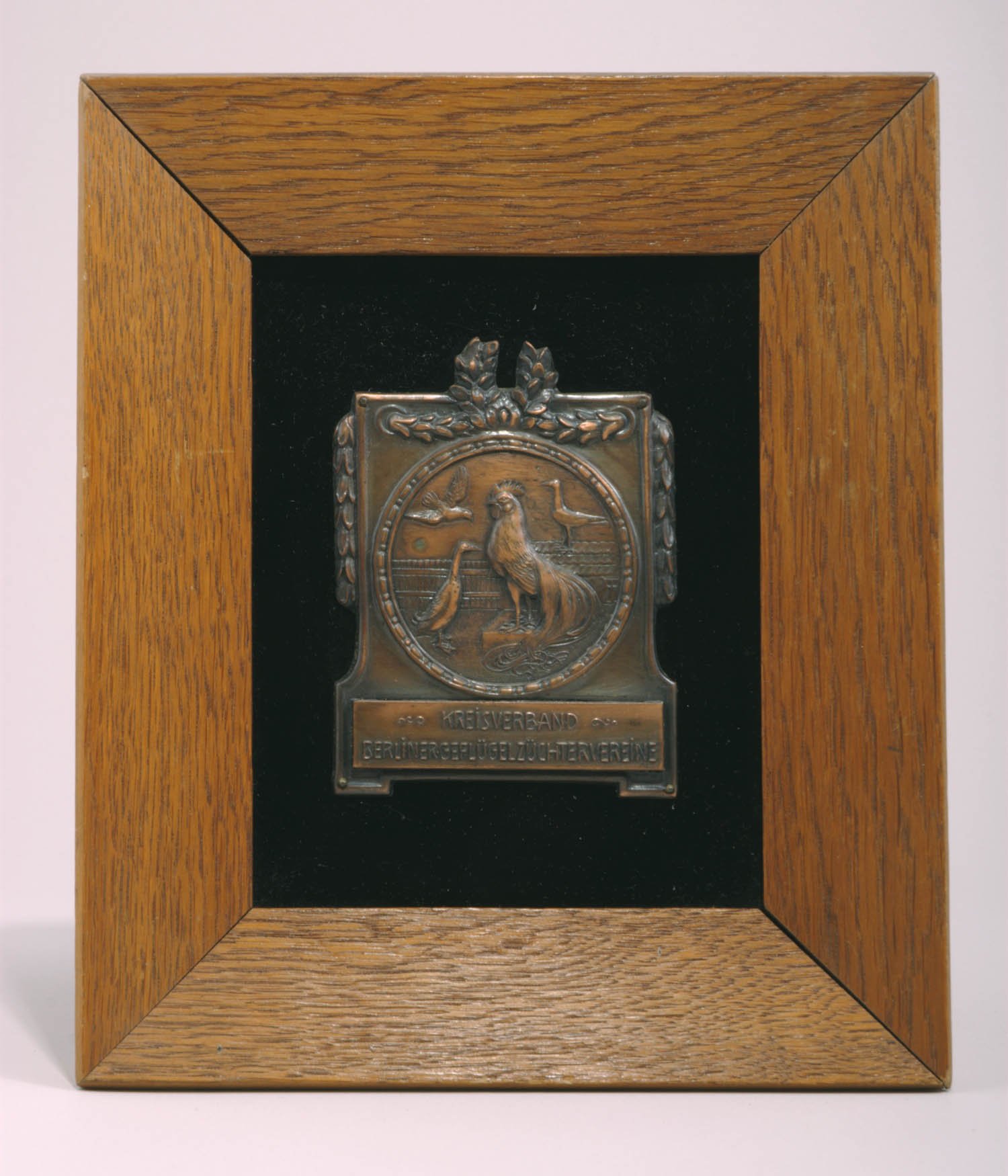 Medaille "Kreisverband Berliner Geflügelzüchtervereine" (Stiftung Domäne Dahlem - Landgut und Museum, Weiternutzung nur mit Genehmigung des Museums CC BY-NC-SA)