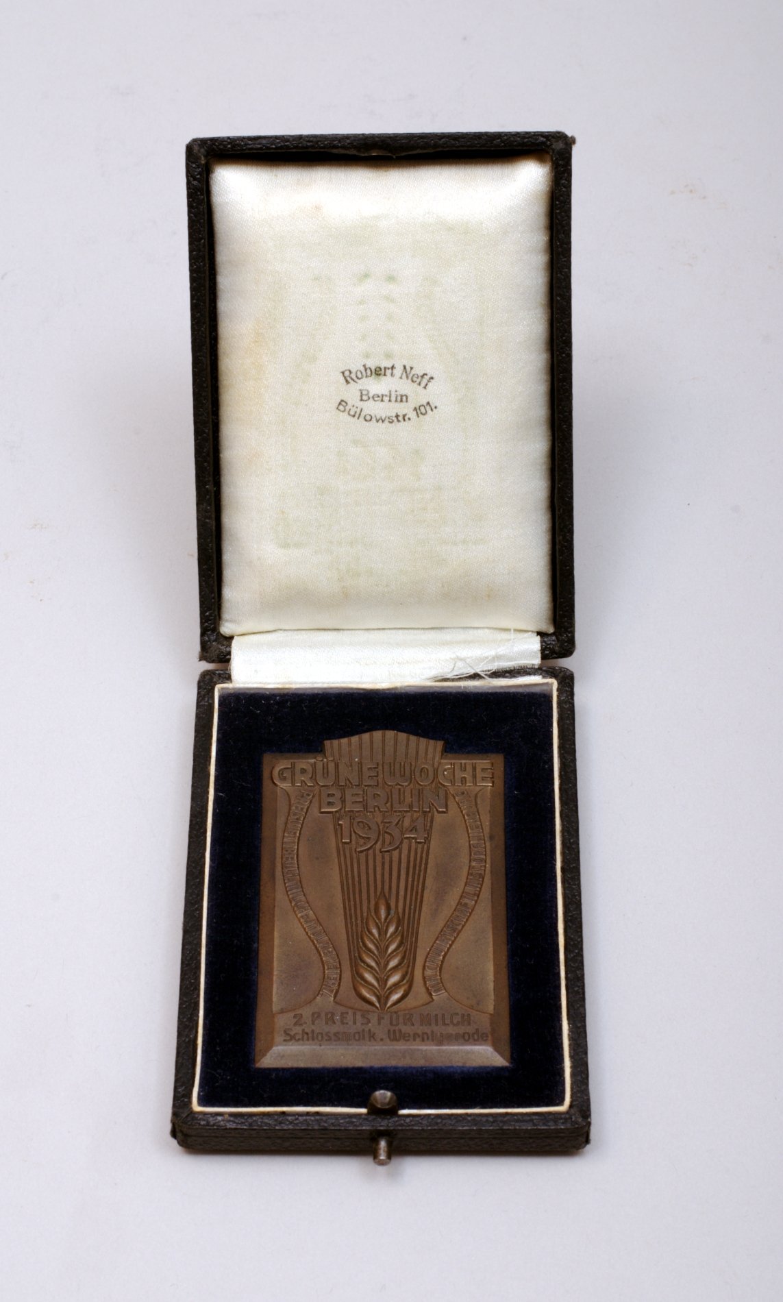 Medaille "Grüne Woche Berlin 1934 2. Preis für Milch" (Stiftung Domäne Dahlem - Landgut und Museum, Weiternutzung nur mit Genehmigung des Museums CC BY-NC-SA)