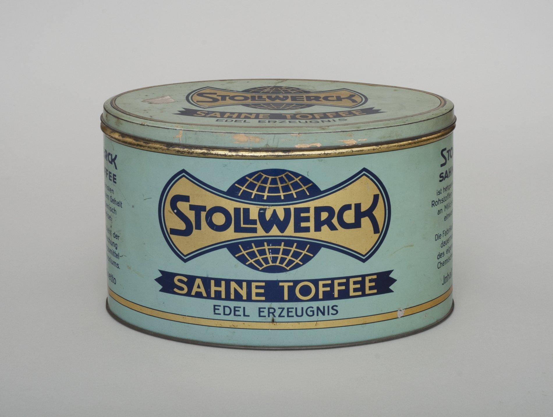 Bonbon-Dose "Stollwerck Sahne Toffee" (Stiftung Domäne Dahlem - Landgut und Museum, Weiternutzung nur mit Genehmigung des Museums CC BY-NC-SA)