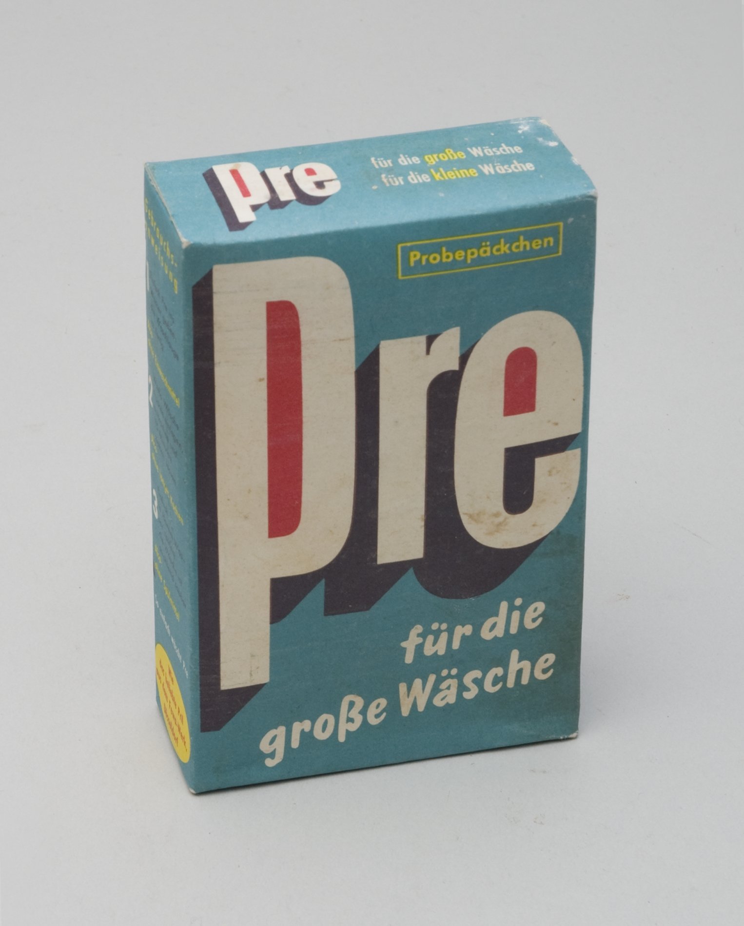 Probepäckchen Waschmittel "Pre" (Stiftung Domäne Dahlem - Landgut und Museum, Weiternutzung nur mit Genehmigung des Museums CC BY-NC-SA)