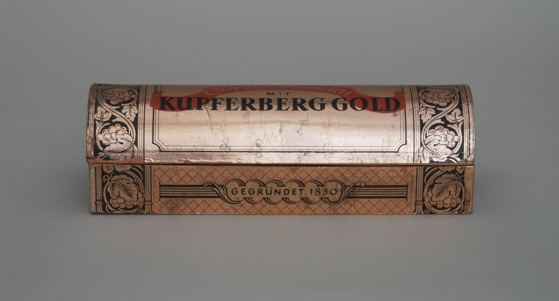 Packung "Kupferberg Gold" (Stiftung Domäne Dahlem - Landgut und Museum, Weiternutzung nur mit Genehmigung des Museums CC BY-NC-SA)