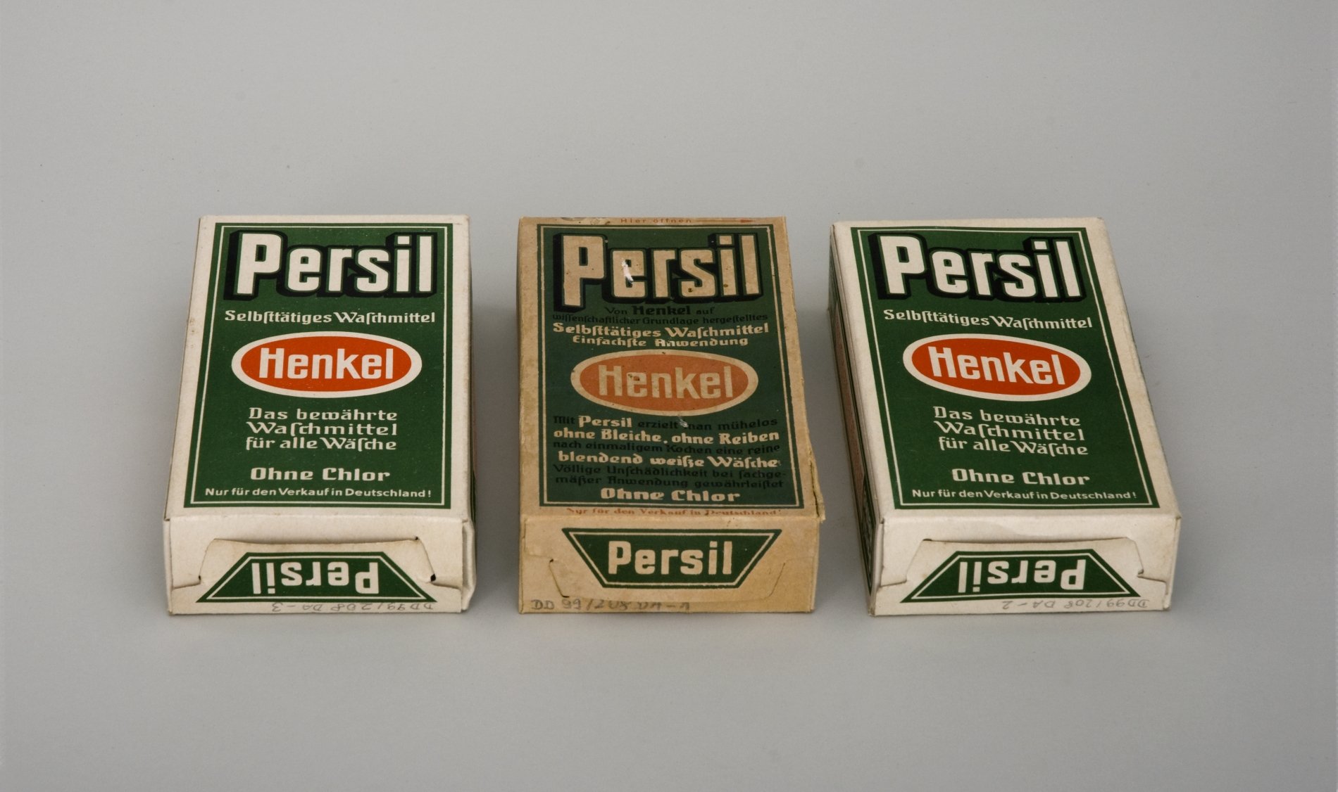 Drei Schau-Packungen "Persil" (Stiftung Domäne Dahlem - Landgut und Museum, Weiternutzung nur mit Genehmigung des Museums CC BY-NC-SA)
