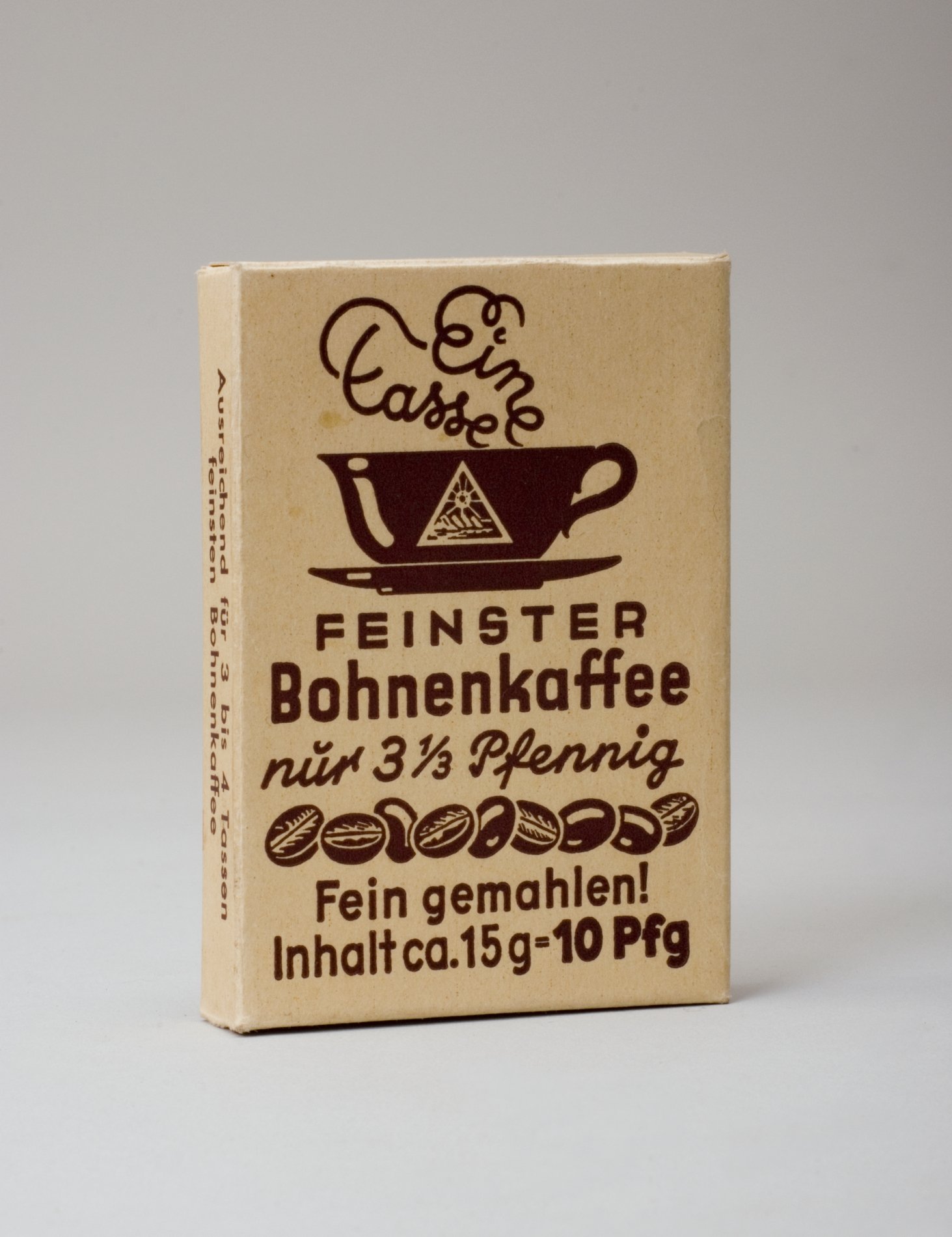 Packung "Feinster Bohnenkaffee" (Stiftung Domäne Dahlem - Landgut und Museum, Weiternutzung nur mit Genehmigung des Museums CC BY-NC-SA)