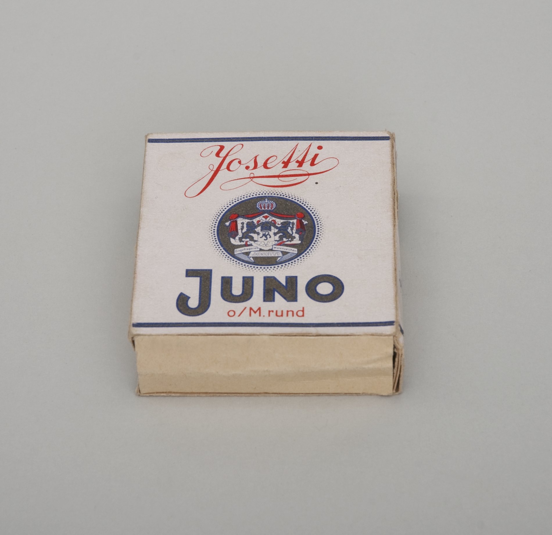 Packung "Juno Zigaretten" von "Josetti" (Stiftung Domäne Dahlem - Landgut und Museum, Weiternutzung nur mit Genehmigung des Museums CC BY-NC-SA)