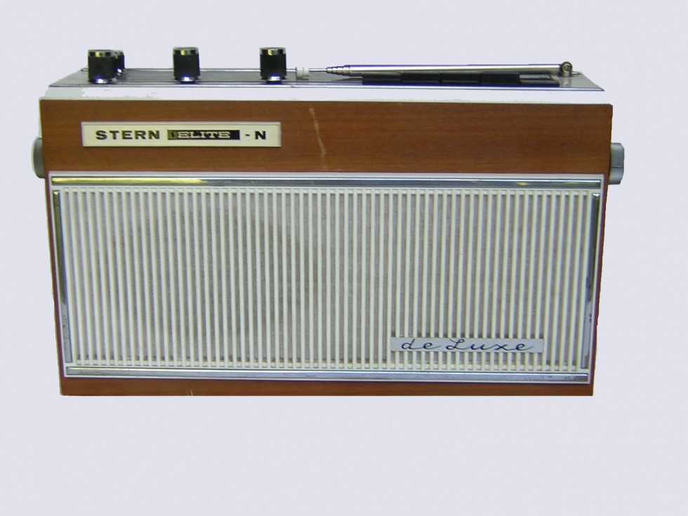 Kofferradio    Stern-Elite N (Museum Pankow CC BY-NC-SA)