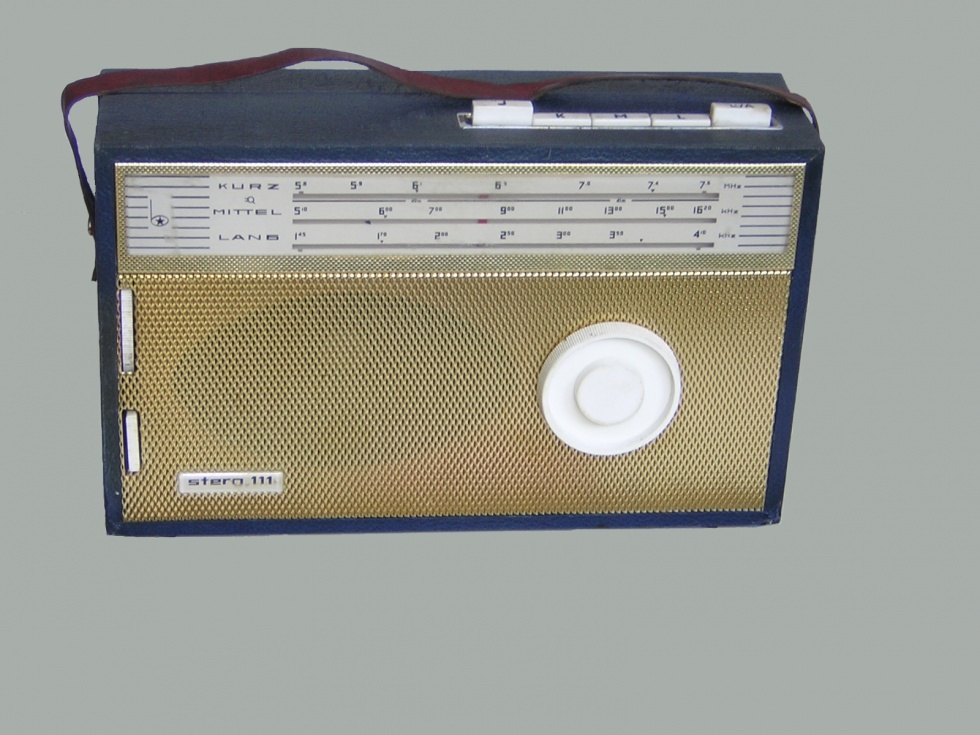 Kofferradio   Stern 111 (Museum Pankow CC BY-NC-SA)