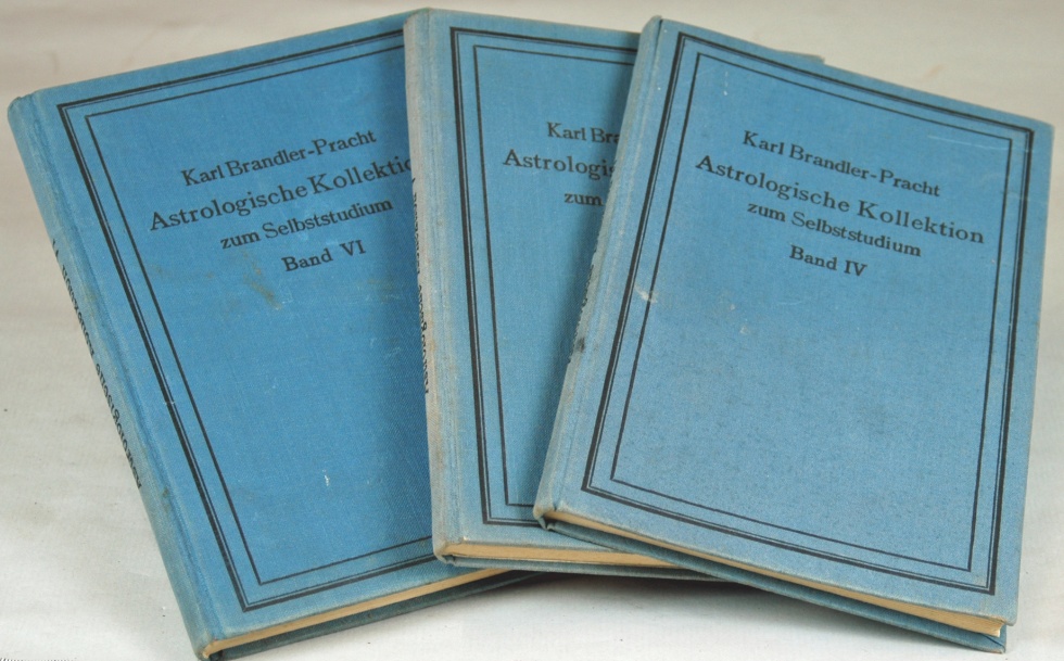 3 Bücher des Oskar Linser Verlages Berlin- Pankow (Museum Pankow CC BY-NC-SA)