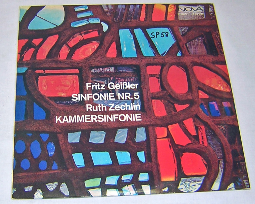 Schallplatte mit der Aufnahme der Kammersinfonie von Ruth Zechlin (Museum Pankow CC BY-NC-SA)