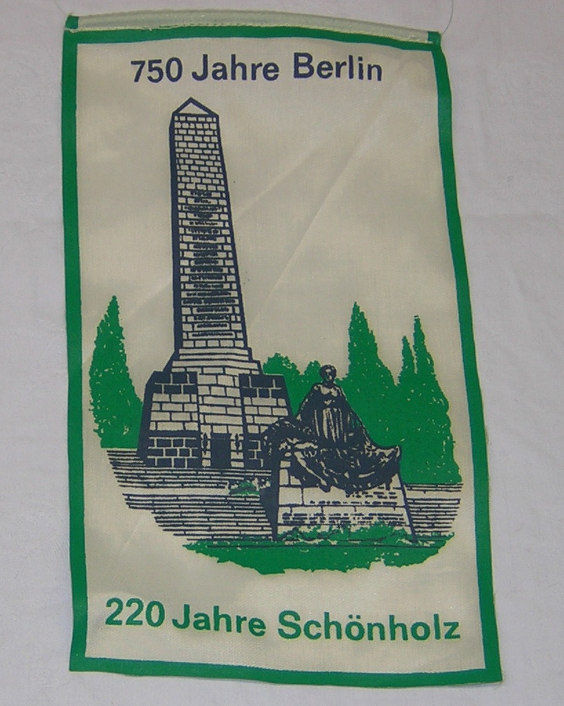 Wimpel &quot;750 Jahre Berlin&quot; - &quot;220 Jahre Schönholz&quot; (Museum Pankow CC BY-NC-SA)