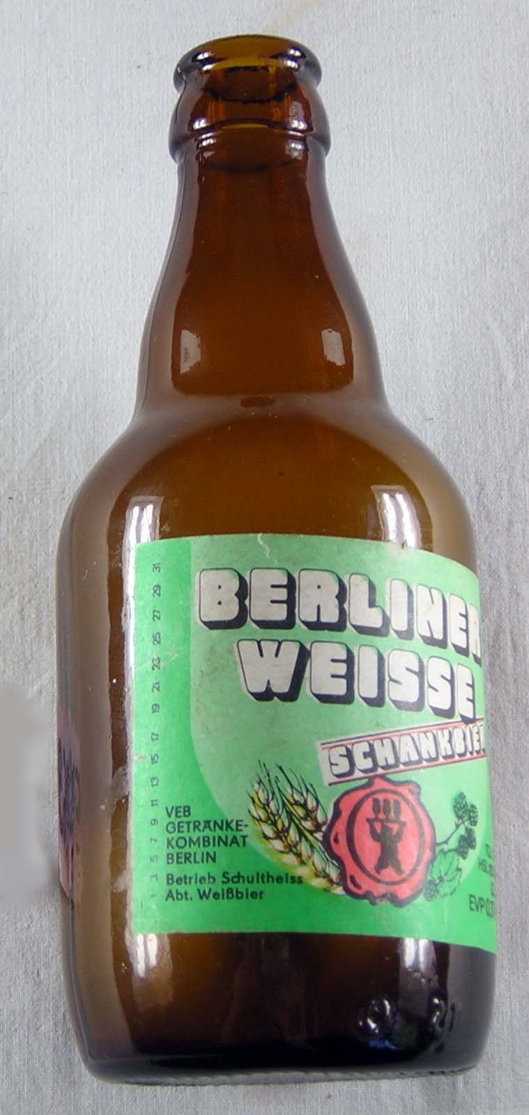 Berliner Weisse Flasche mit Etikett (Museum Pankow CC BY-NC-SA)