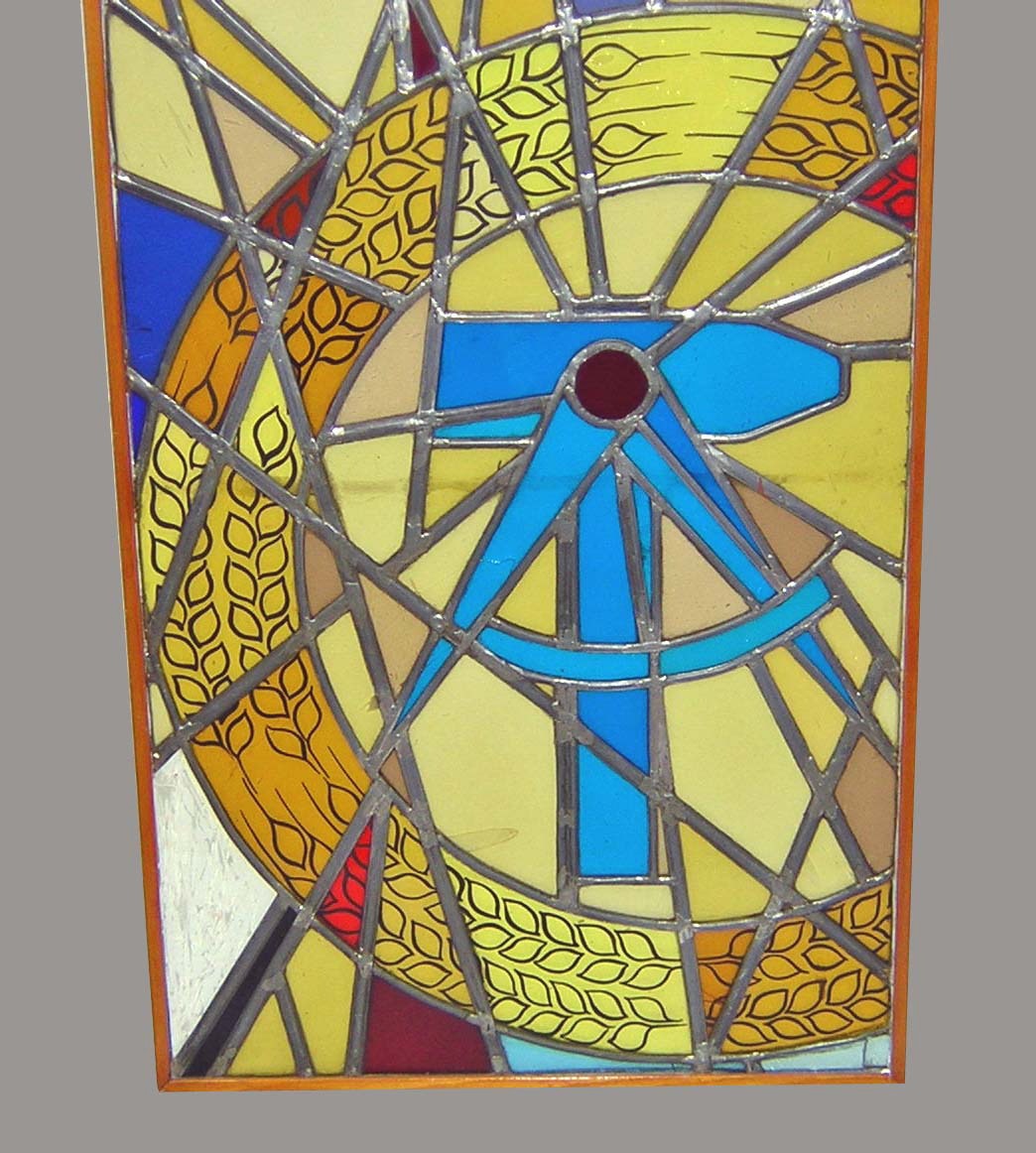 Bleifensterteil, das DDR Emblem darstellend, aus dem Ratssaal Pankow (Museum Pankow CC BY-NC-SA)