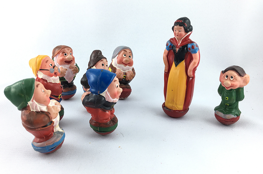 Schneewittchen und die sieben Zwerge (Historisches Spielzeug Berlin e.V CC BY-NC-SA)