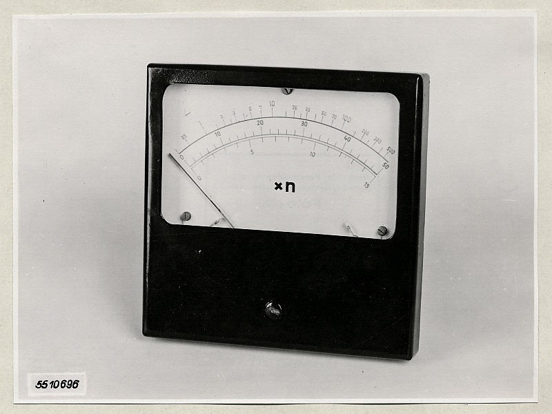 Rechteck-Instrument (?) (www.industriesalon.de CC BY-SA)