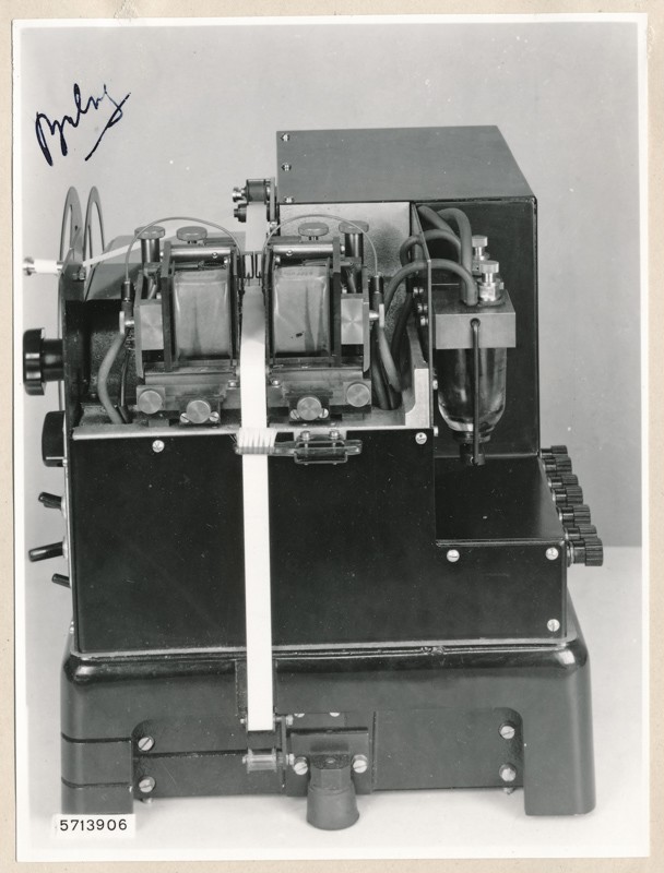 Fernschreibmaschine, Undulator 4 (www.industriesalon.de CC BY-SA)