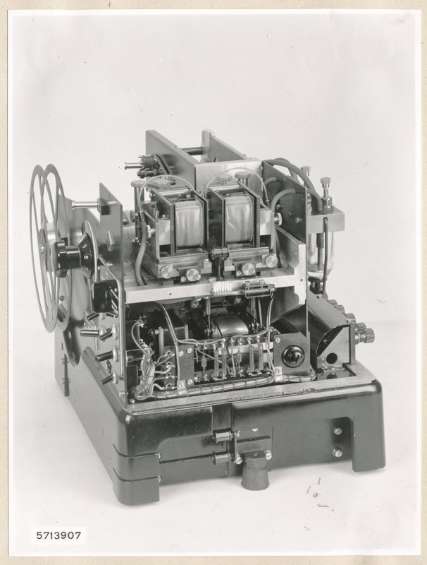 Fernschreibmaschine, Undulator 5 (www.industriesalon.de CC BY-SA)