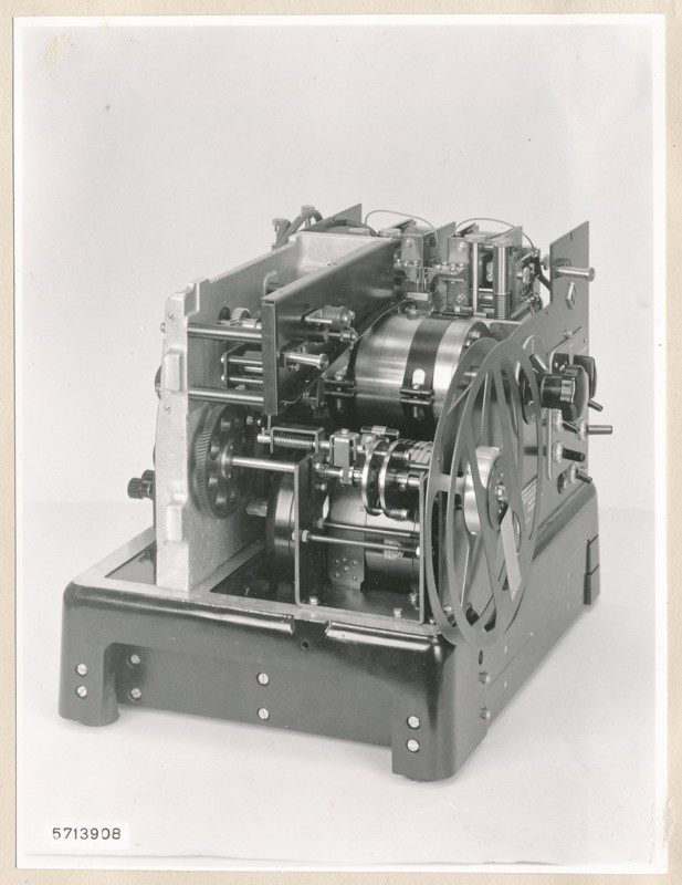 Fernschreibmaschine, Undulator 6 (www.industriesalon.de CC BY-SA)