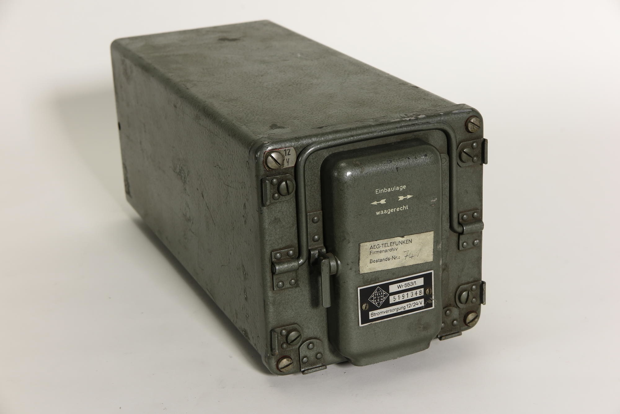 Batteriestromversorgung (Wechselrichter) Telefunken Wr 553/1 zu Funkanlage 80/160 Dora 2-S (Stiftung Deutsches Technikmuseum Berlin CC0)