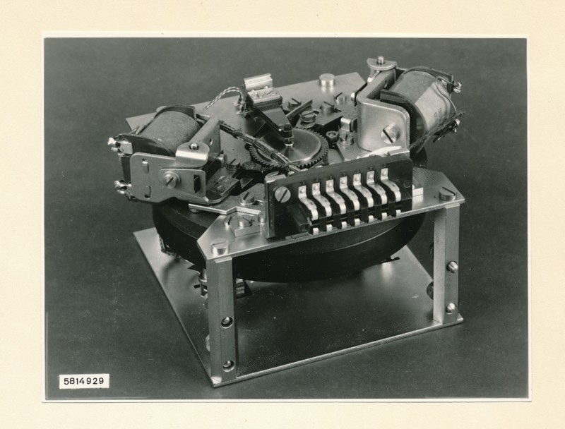 Fernschreibmaschine, Speicher-Impulser, Bild 1, Foto März 1958 (www.industriesalon.de CC BY-SA)